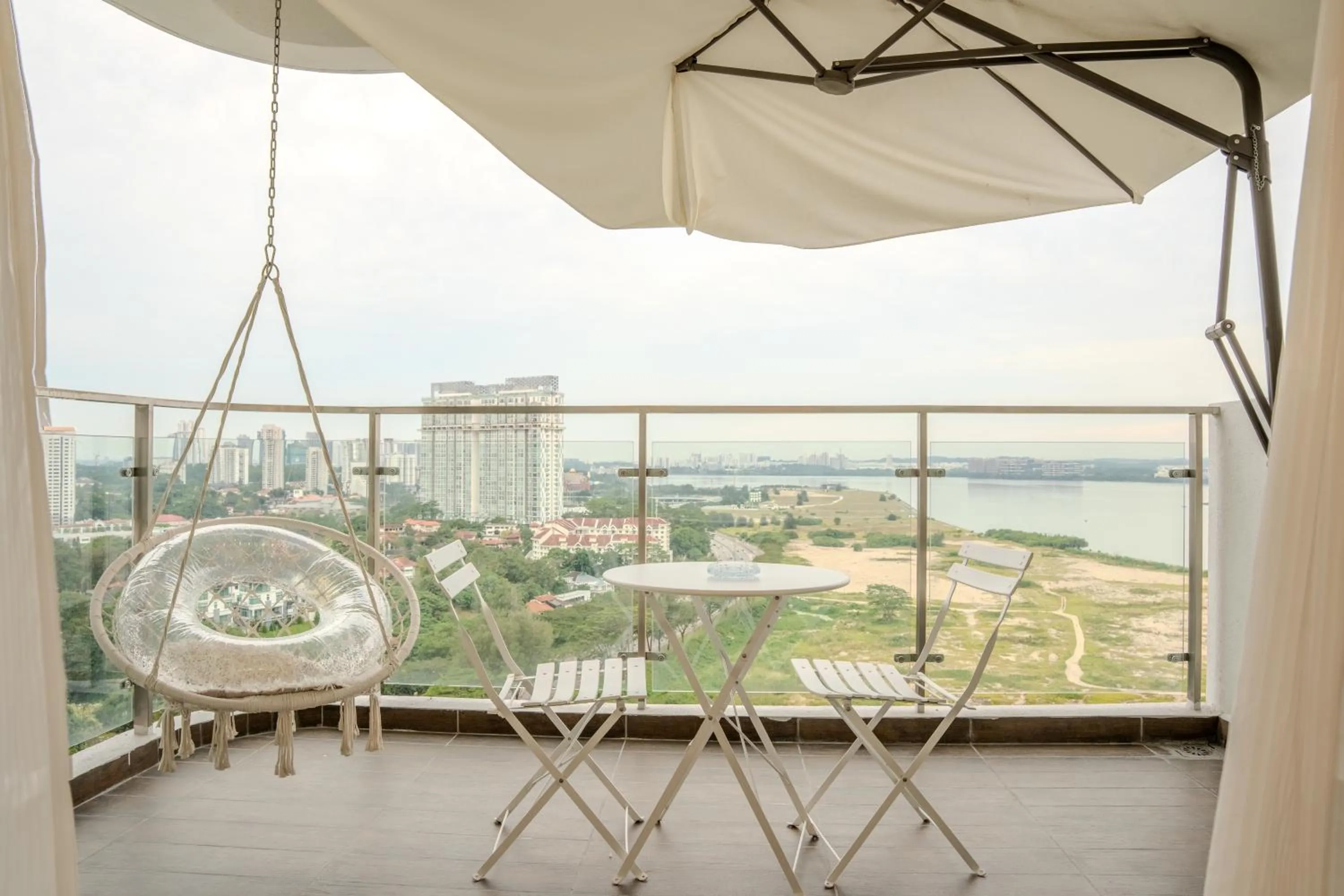 Country Garden Seaview Suite by Nest Home at Danga Bay