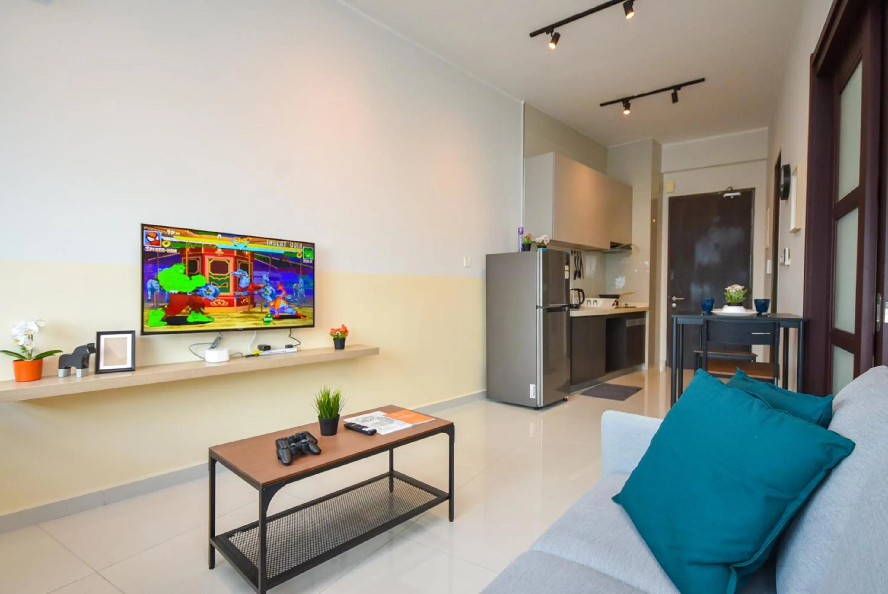 TV and multimedia in Country Garden Seaview Suite by Nest Home at Danga Bay