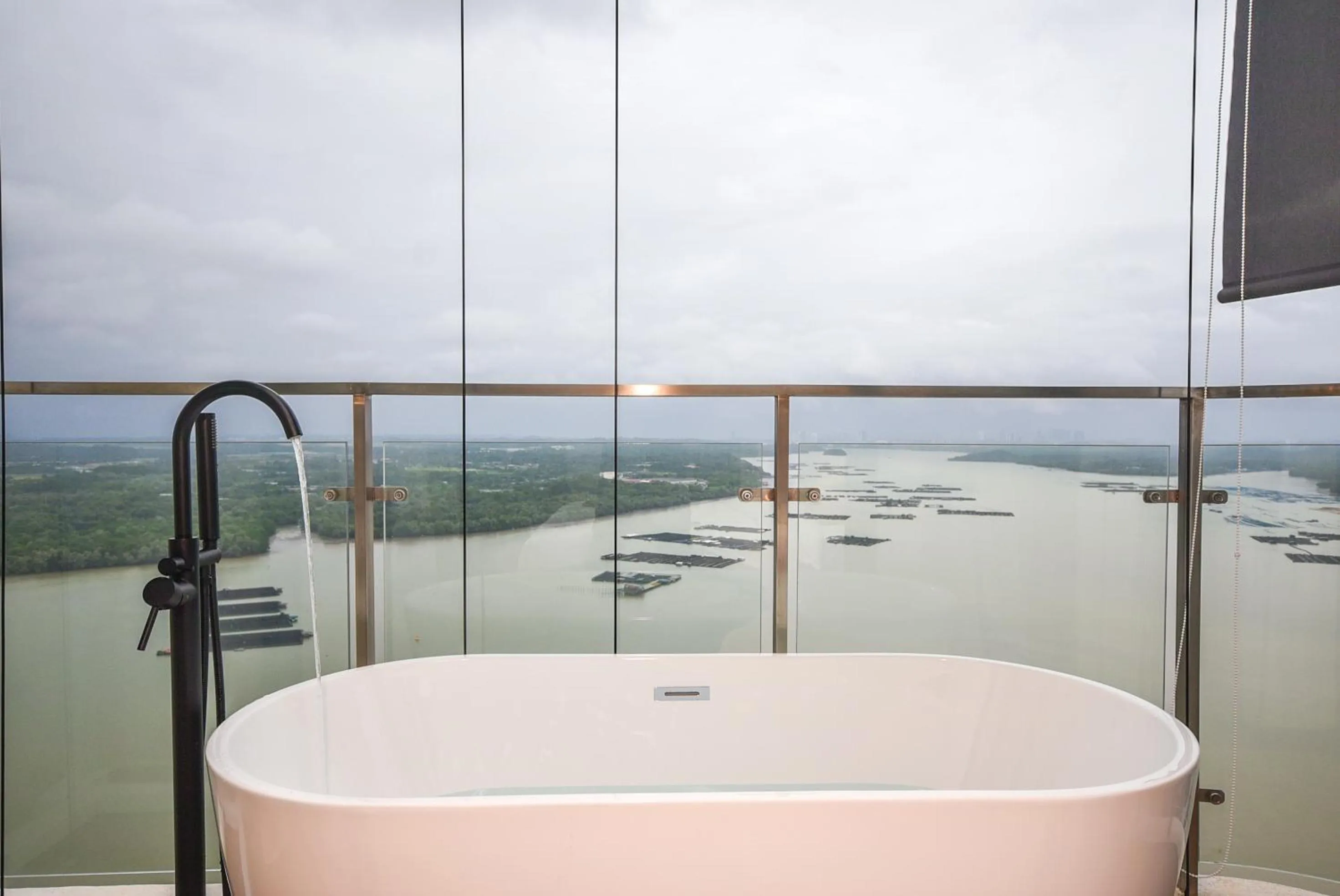 Country Garden Seaview Suite by Nest Home at Danga Bay