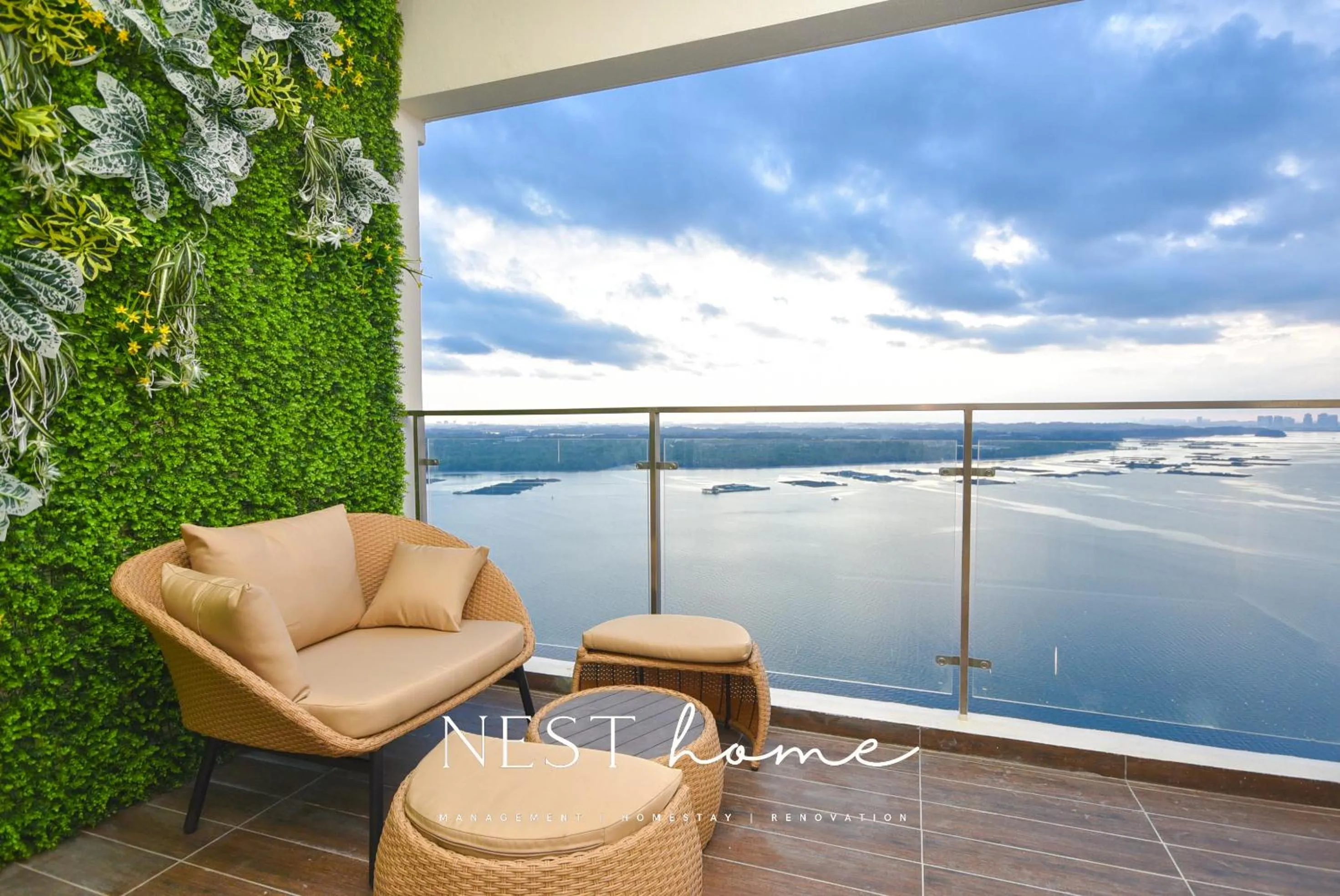 Balcony/Terrace in Country Garden Seaview Suite by Nest Home at Danga Bay