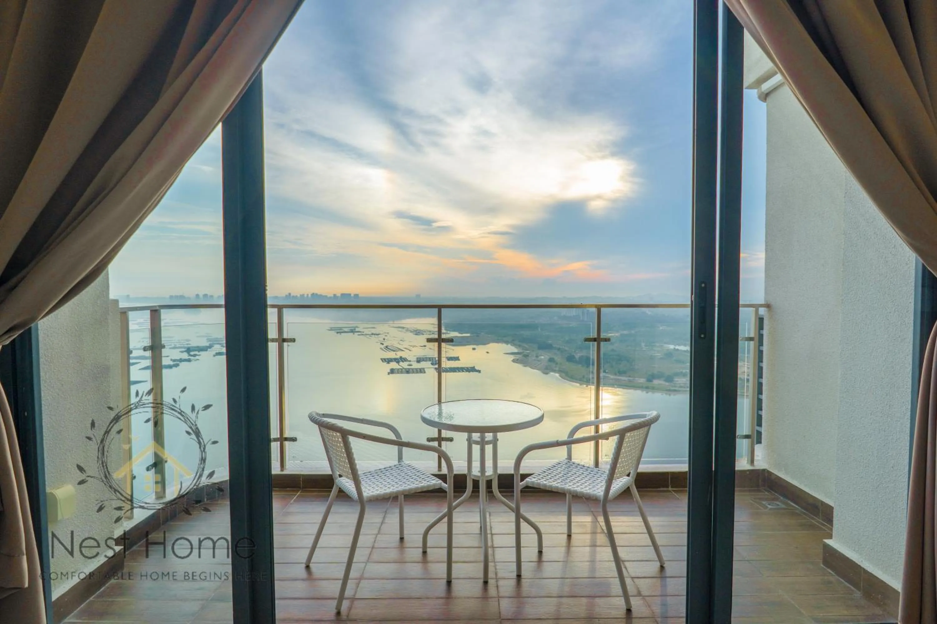 Balcony/Terrace in Country Garden Seaview Suite by Nest Home at Danga Bay
