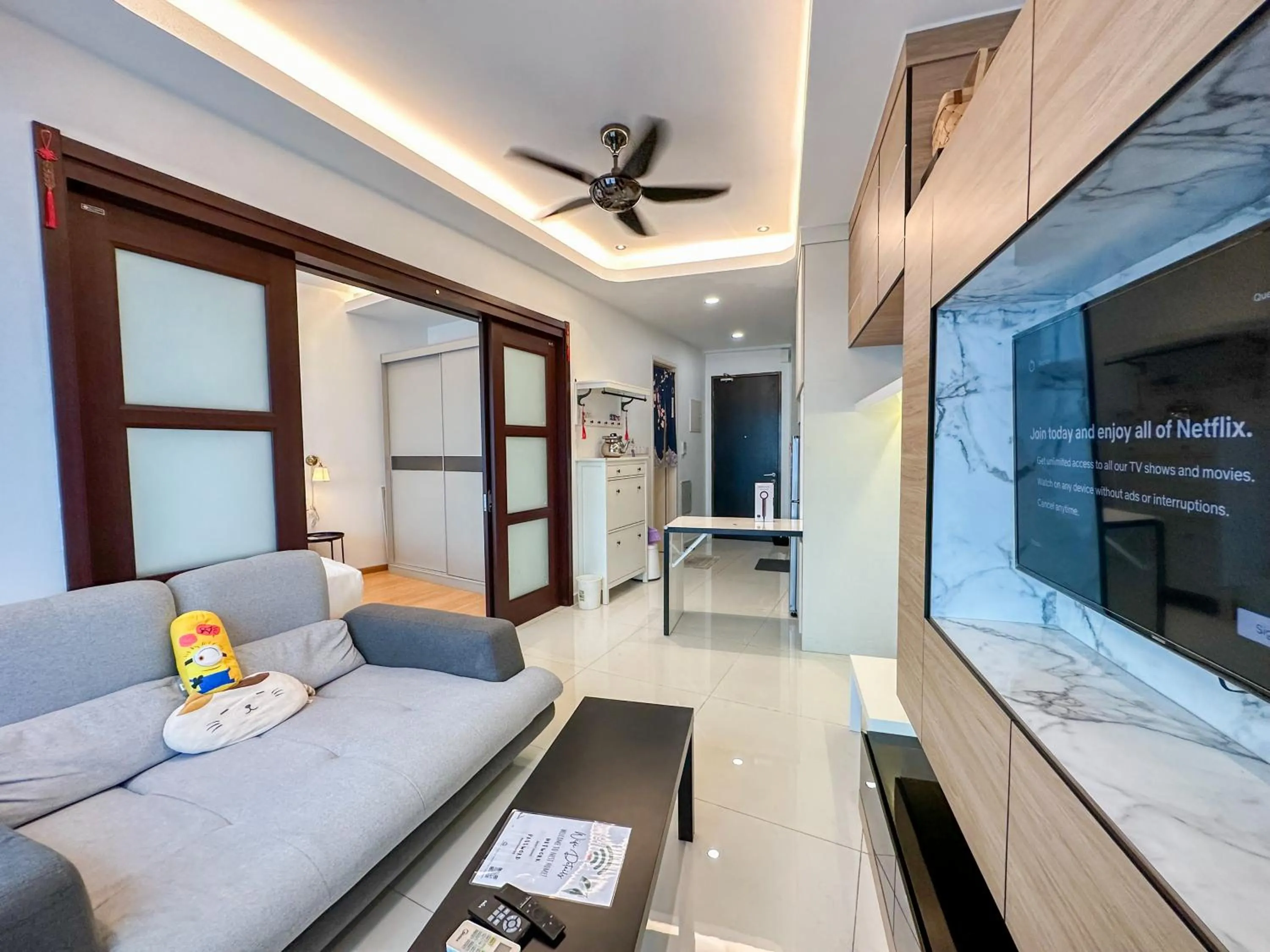 Living room in Country Garden Seaview Suite by Nest Home at Danga Bay