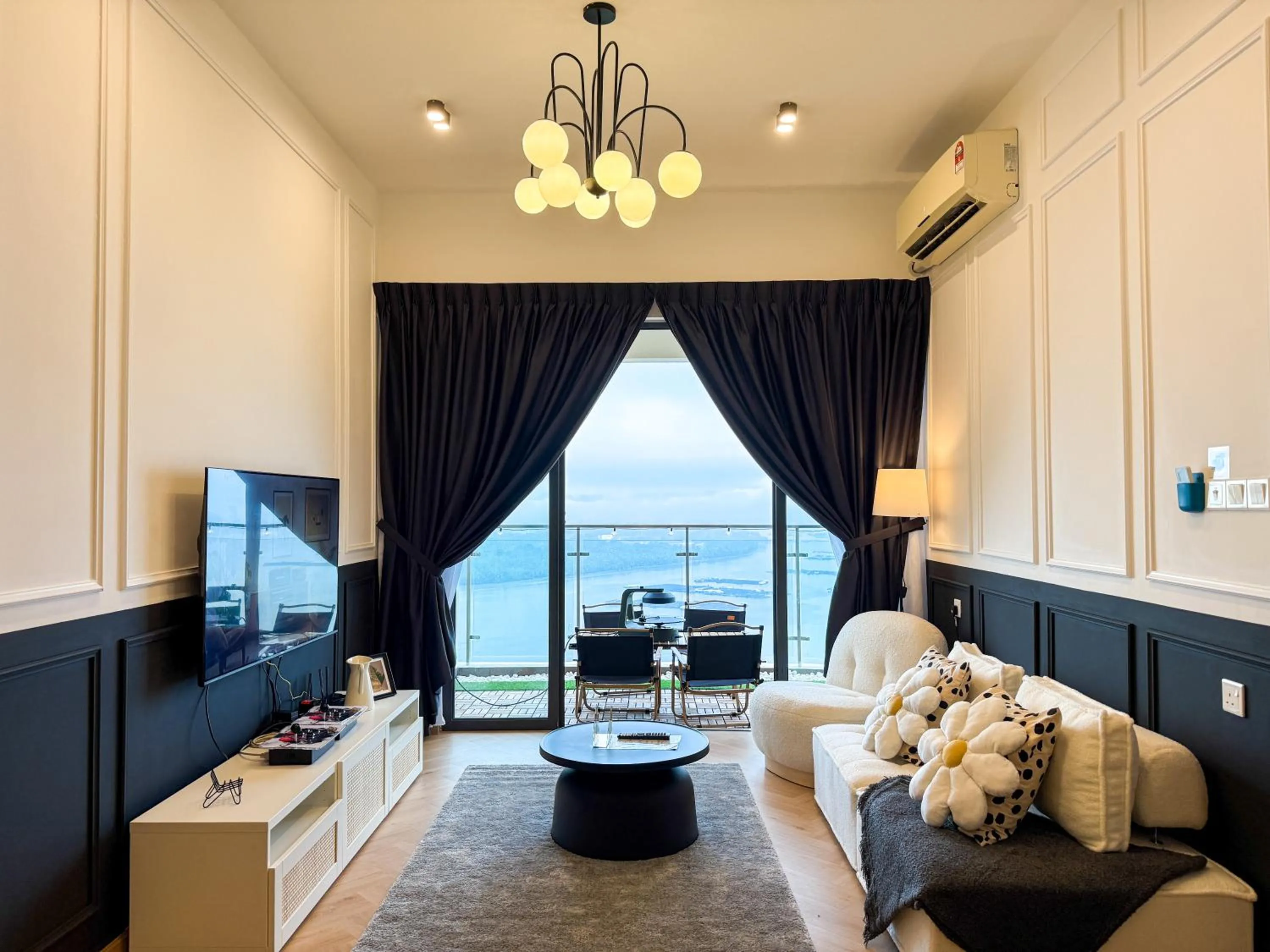 Bed in Country Garden Seaview Suite by Nest Home at Danga Bay