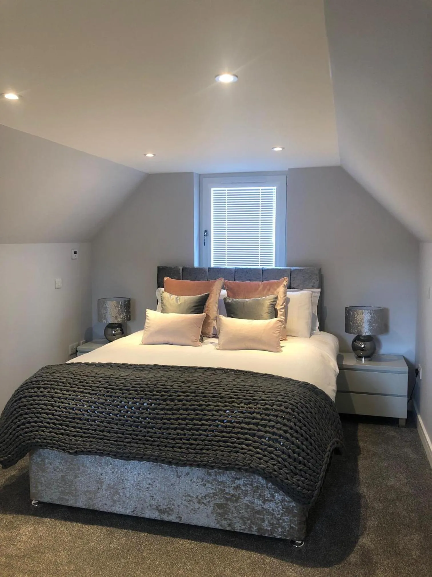 Bedroom, Bed in Appin Apartment