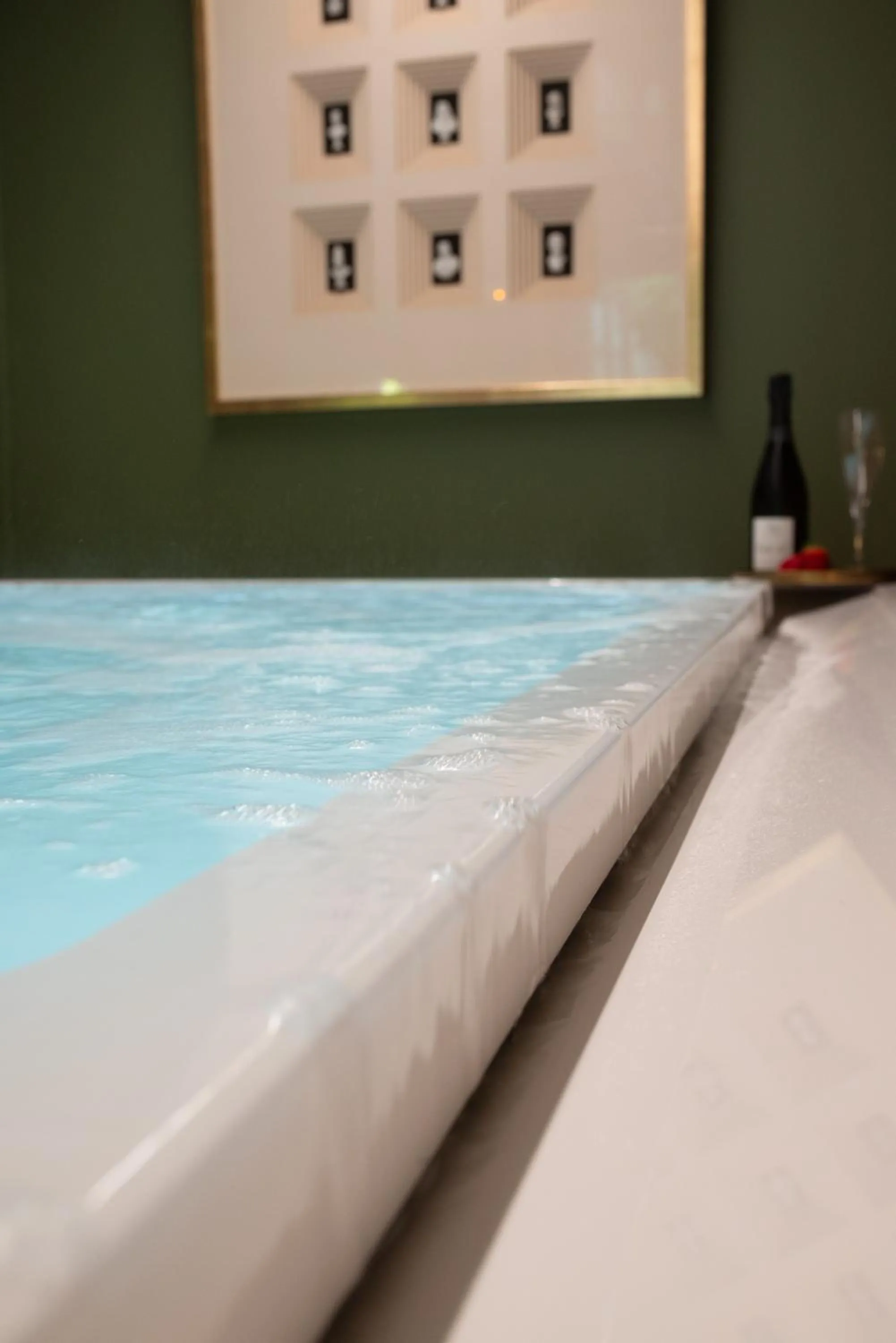 Hot Tub in Pavillon des Millésimes, Piscine & SPA