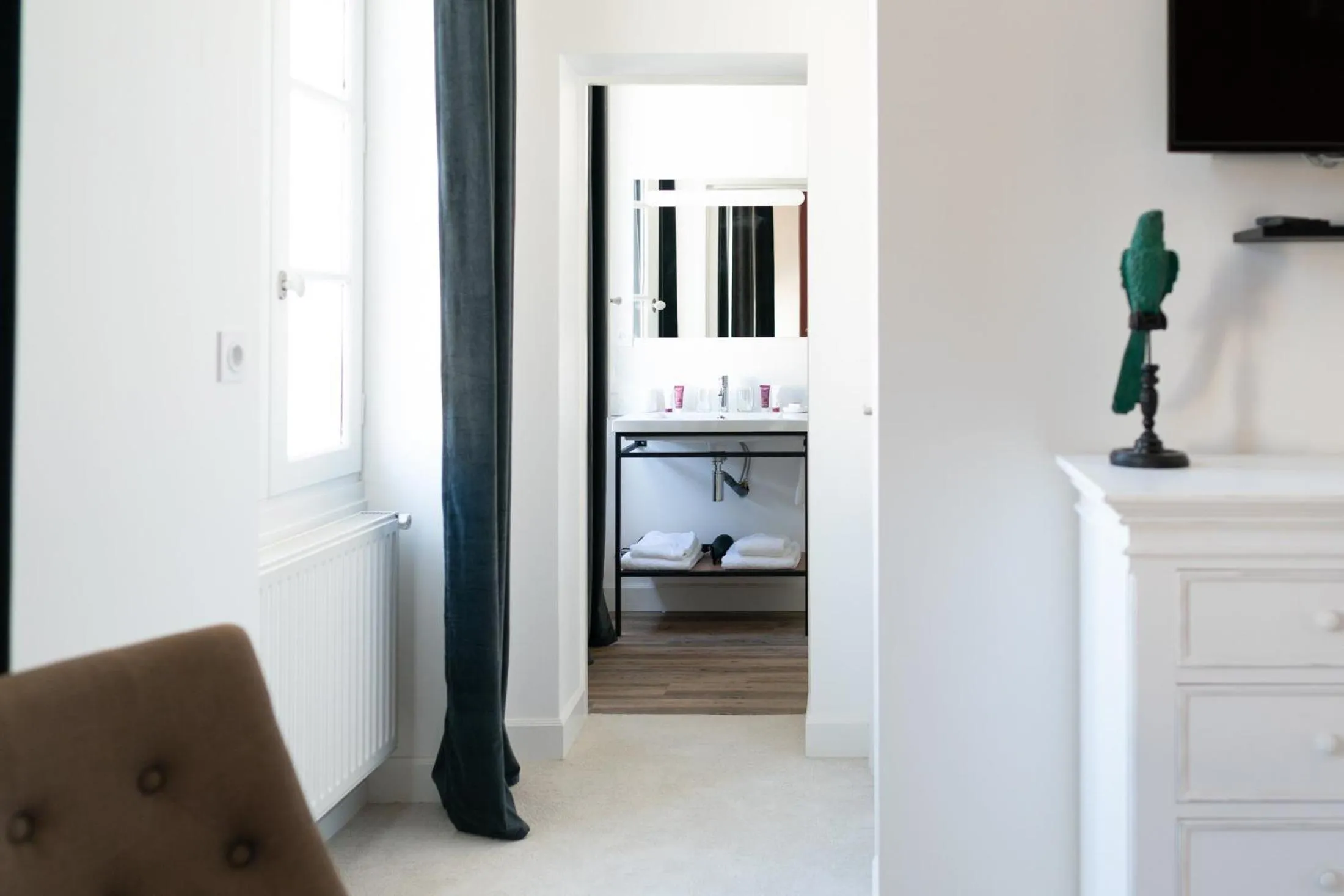 Bathroom in Pavillon des Millésimes, Piscine & SPA