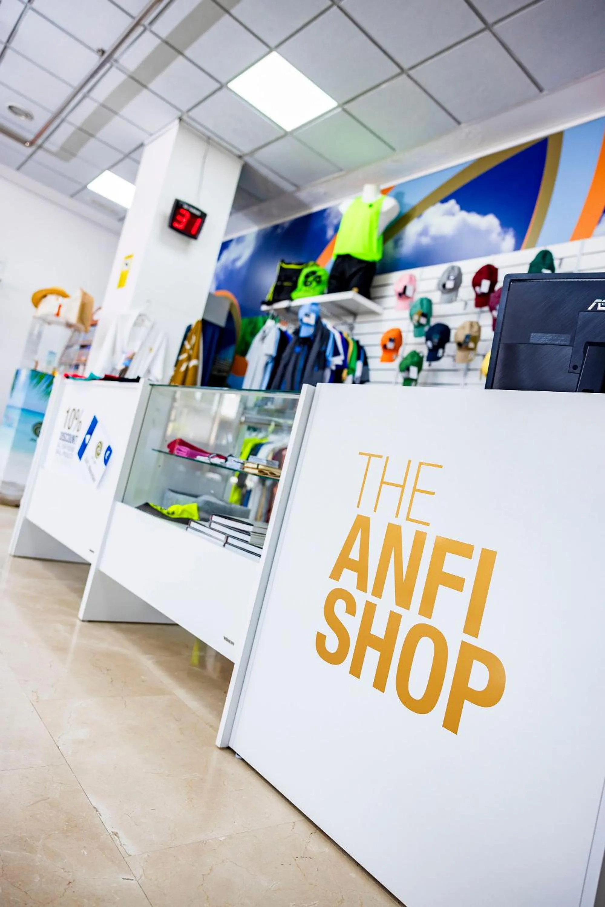 On-site shops in Anfi del Mar 1