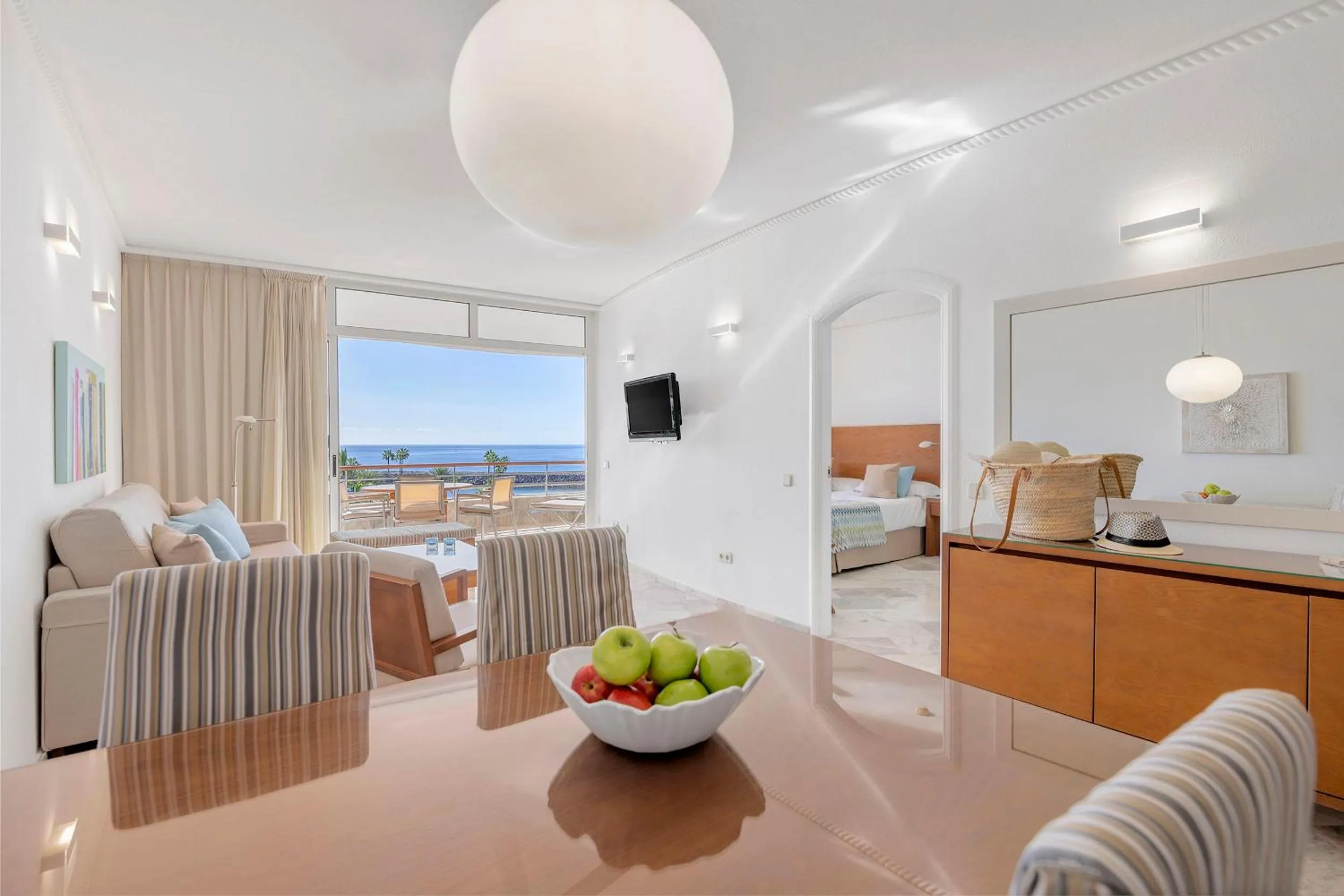 Photo of the whole room in Anfi del Mar 1