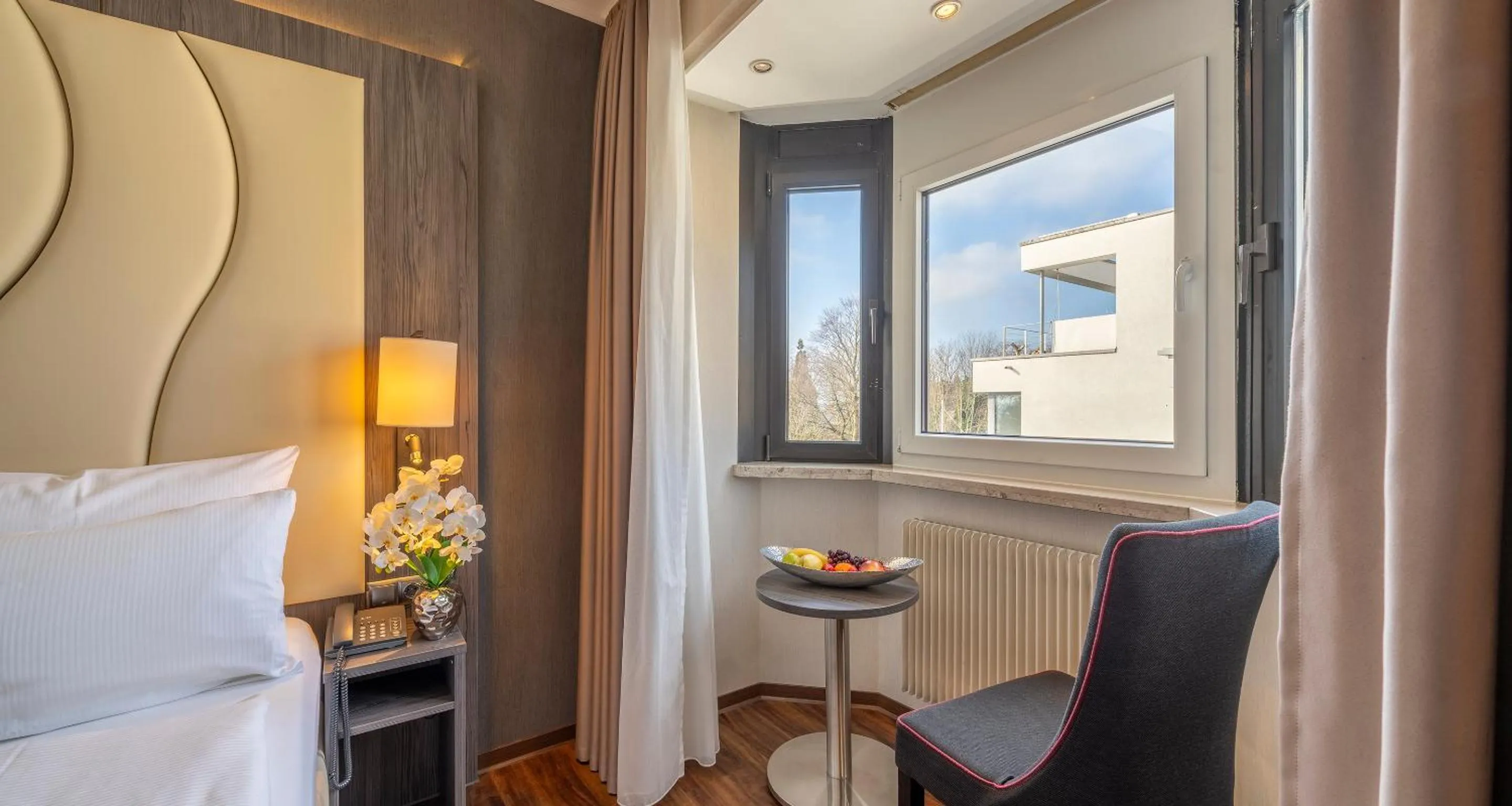 View (from property/room), Bed in PLAZA Hotel Buchhorner Hof