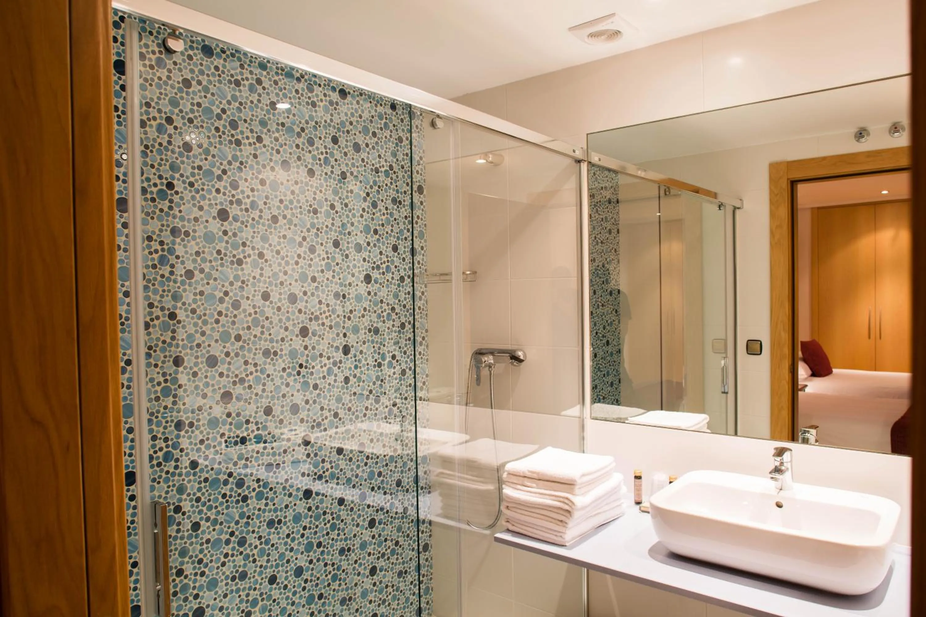 Shower in Casa de la Cadena