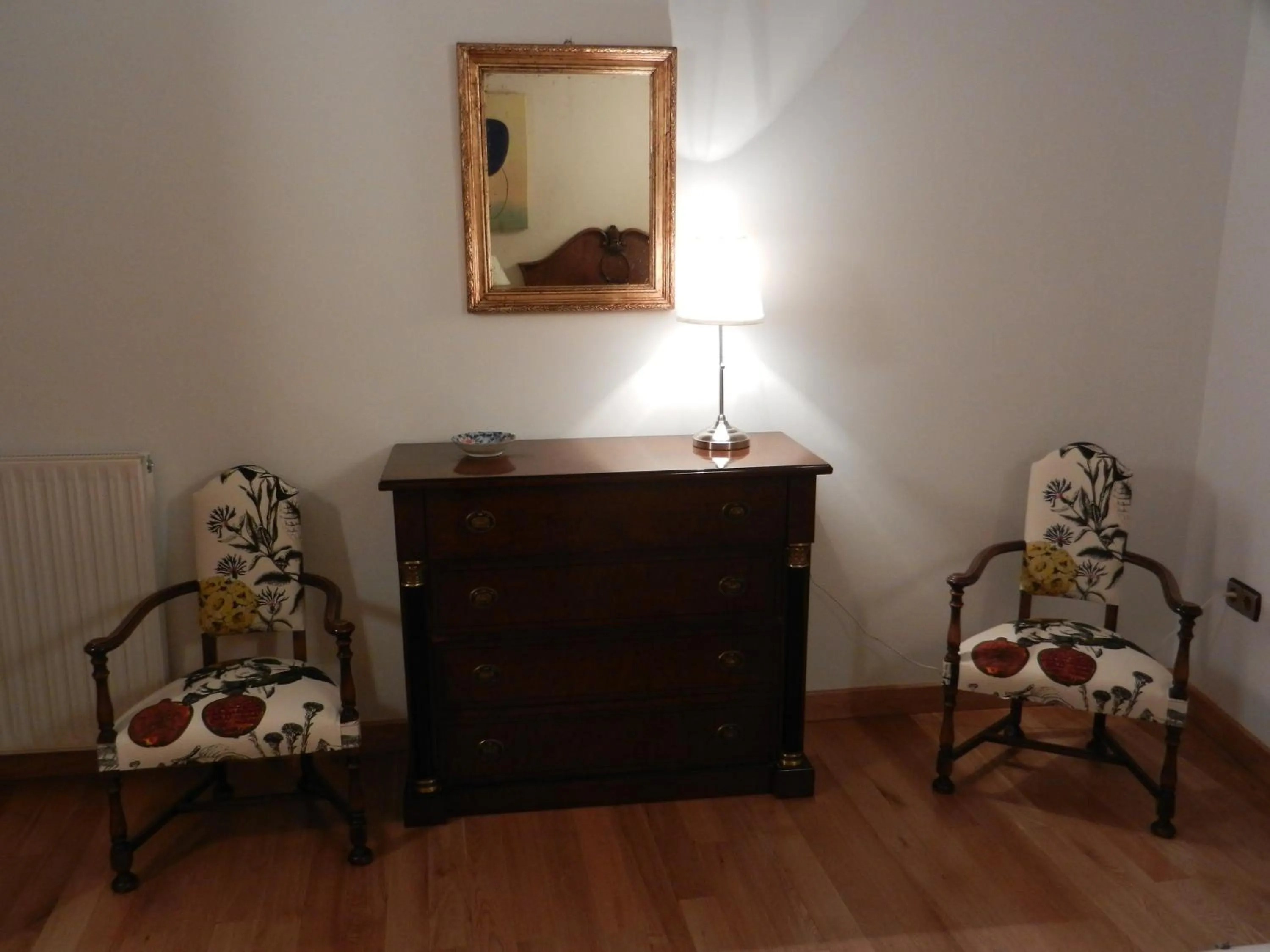 Decorative detail in Casa de la Cadena