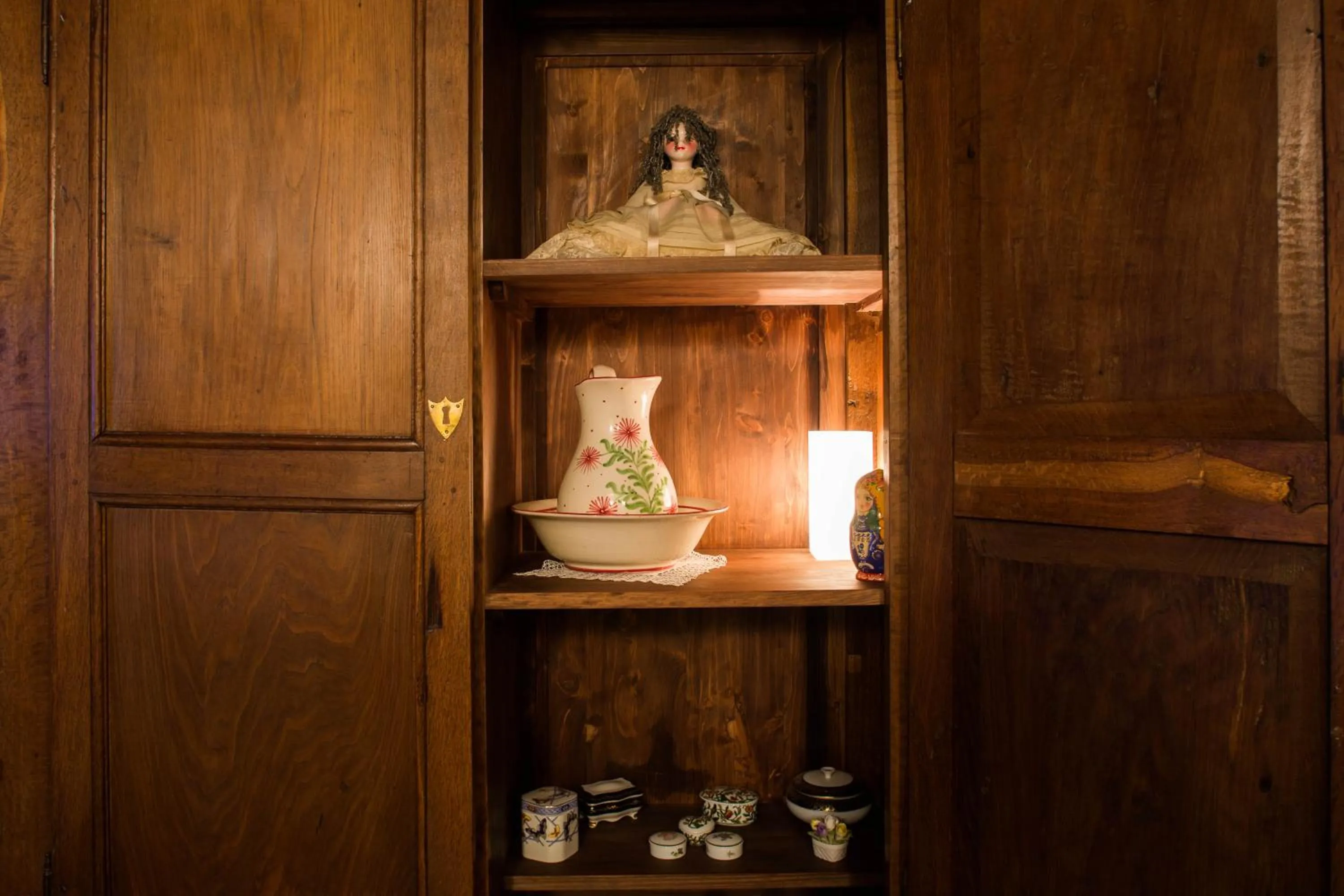 Decorative detail in Casa de la Cadena