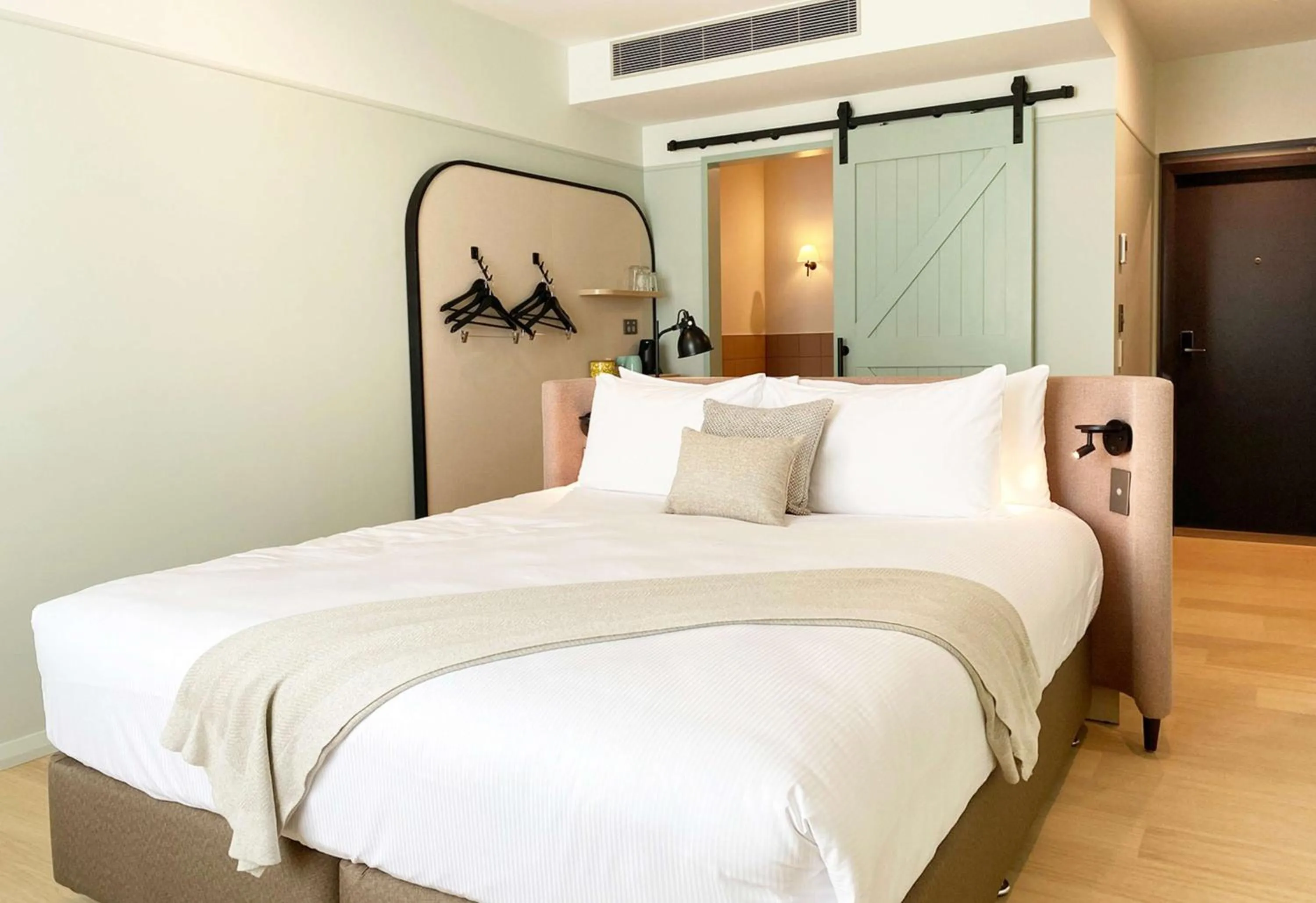 Bedroom, Bed in Sudima Auckland City