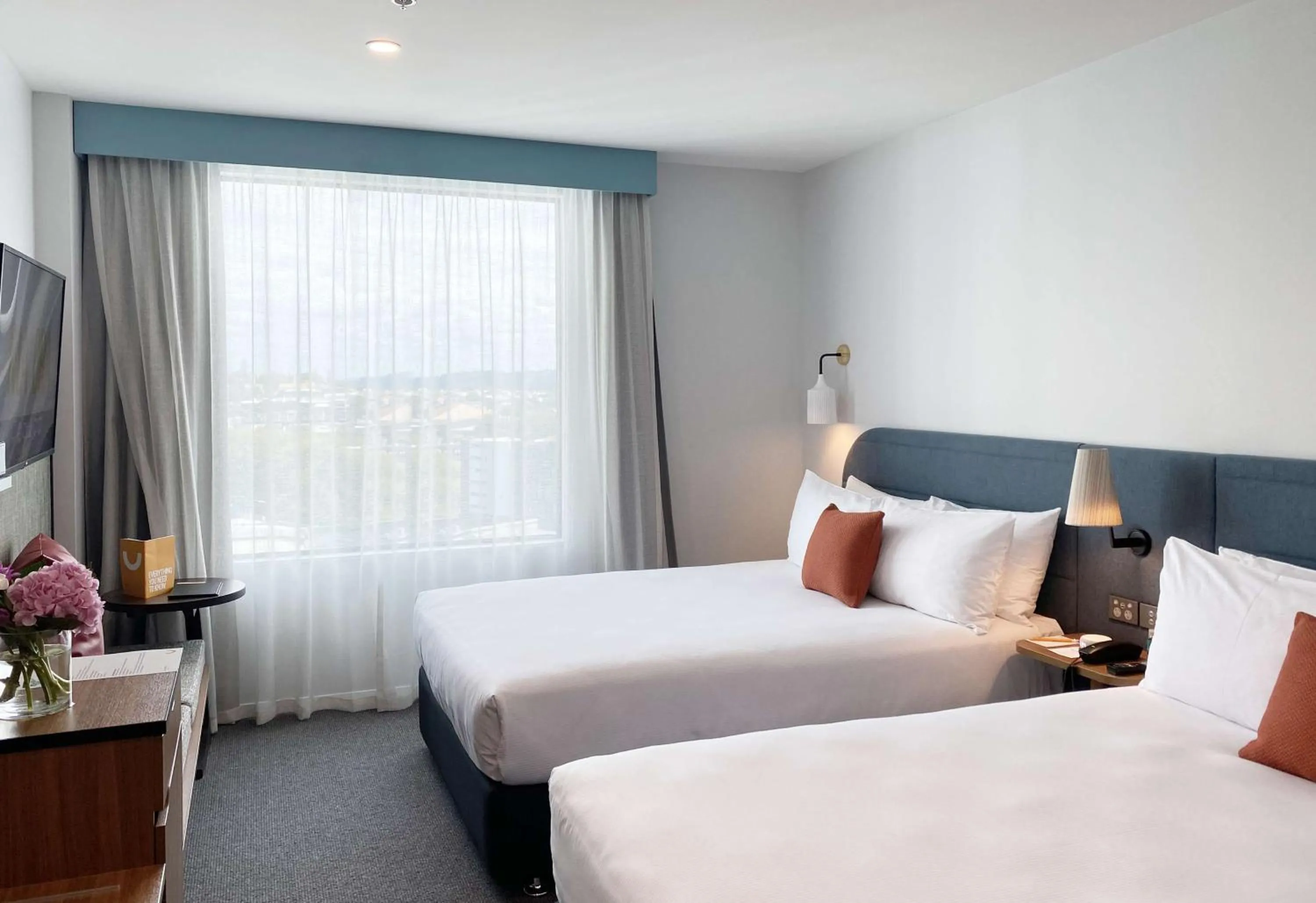 Bedroom, Bed in Sudima Auckland City