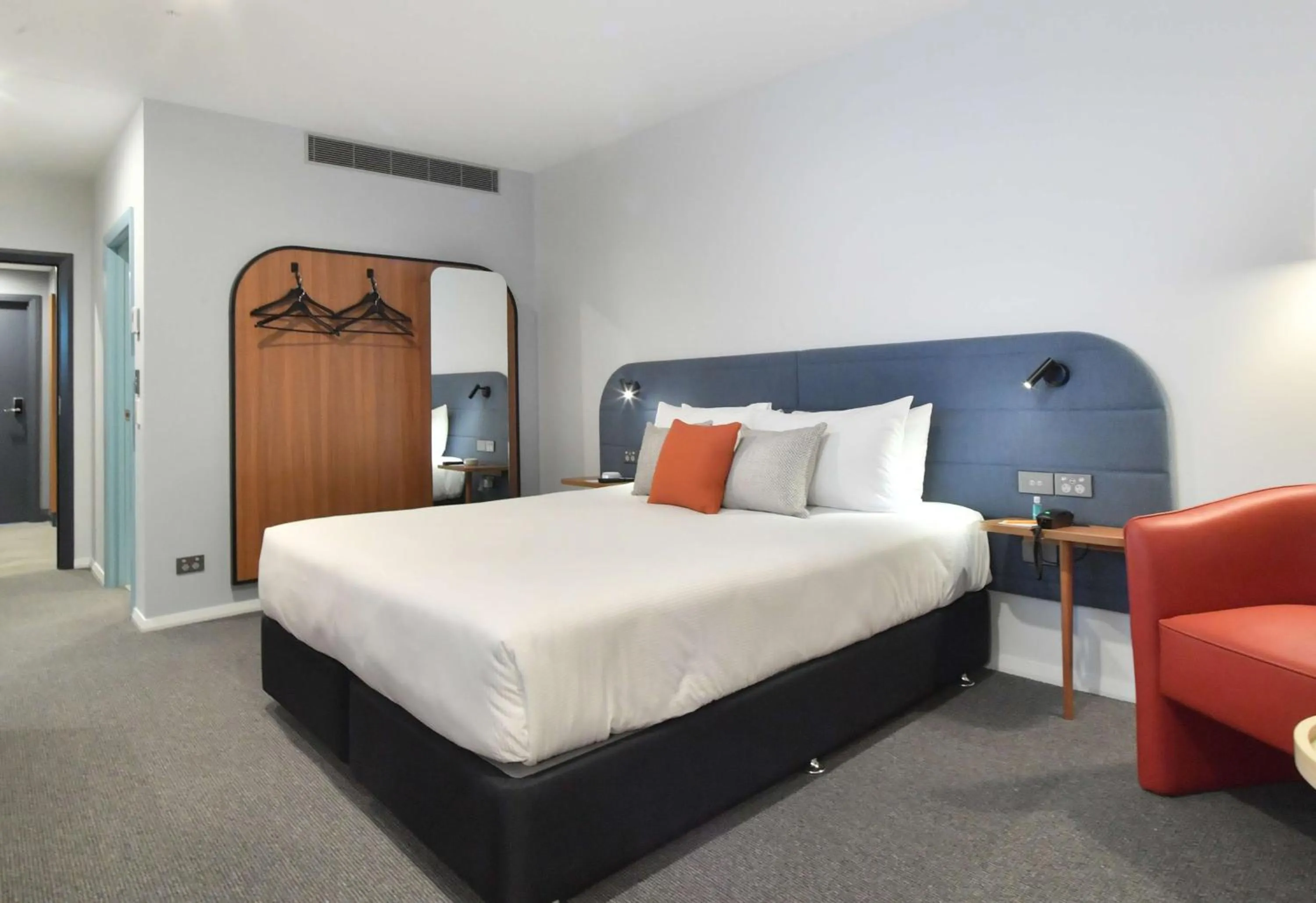 Bedroom, Bed in Sudima Auckland City