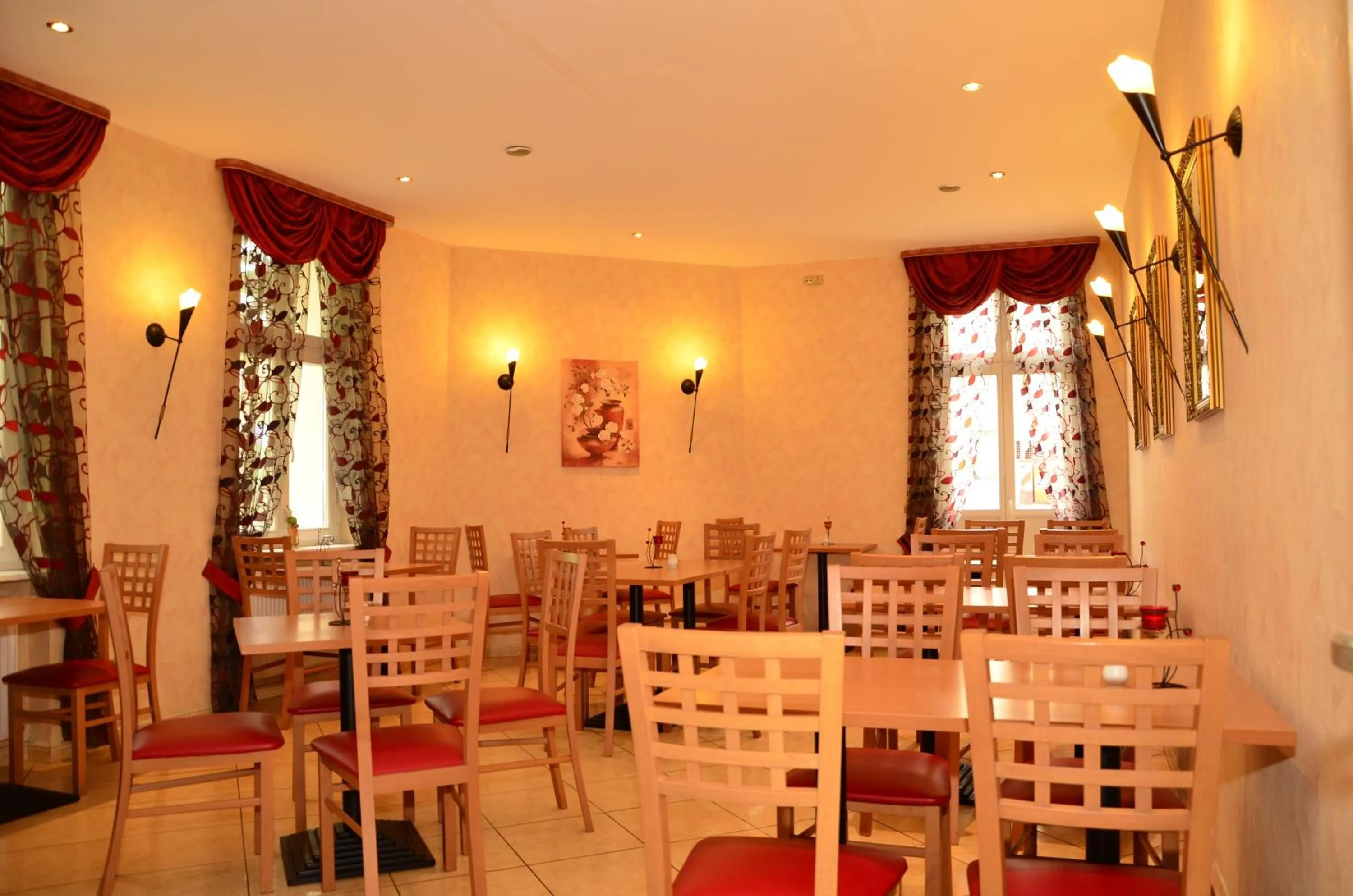 Banquet/Function facilities, Restaurant/Places to Eat in Hotel Albertin