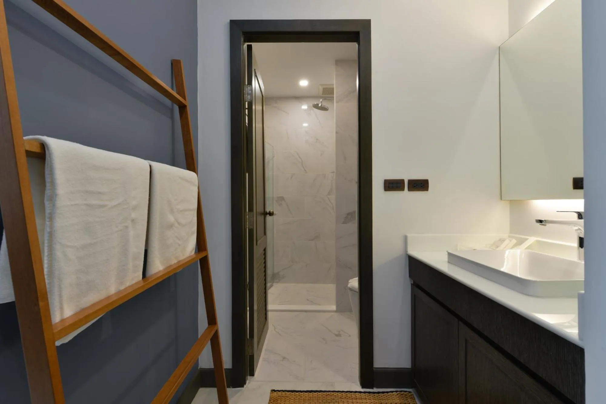 Bathroom in Sappaya Hotel By Lotus Valley Golf Resort