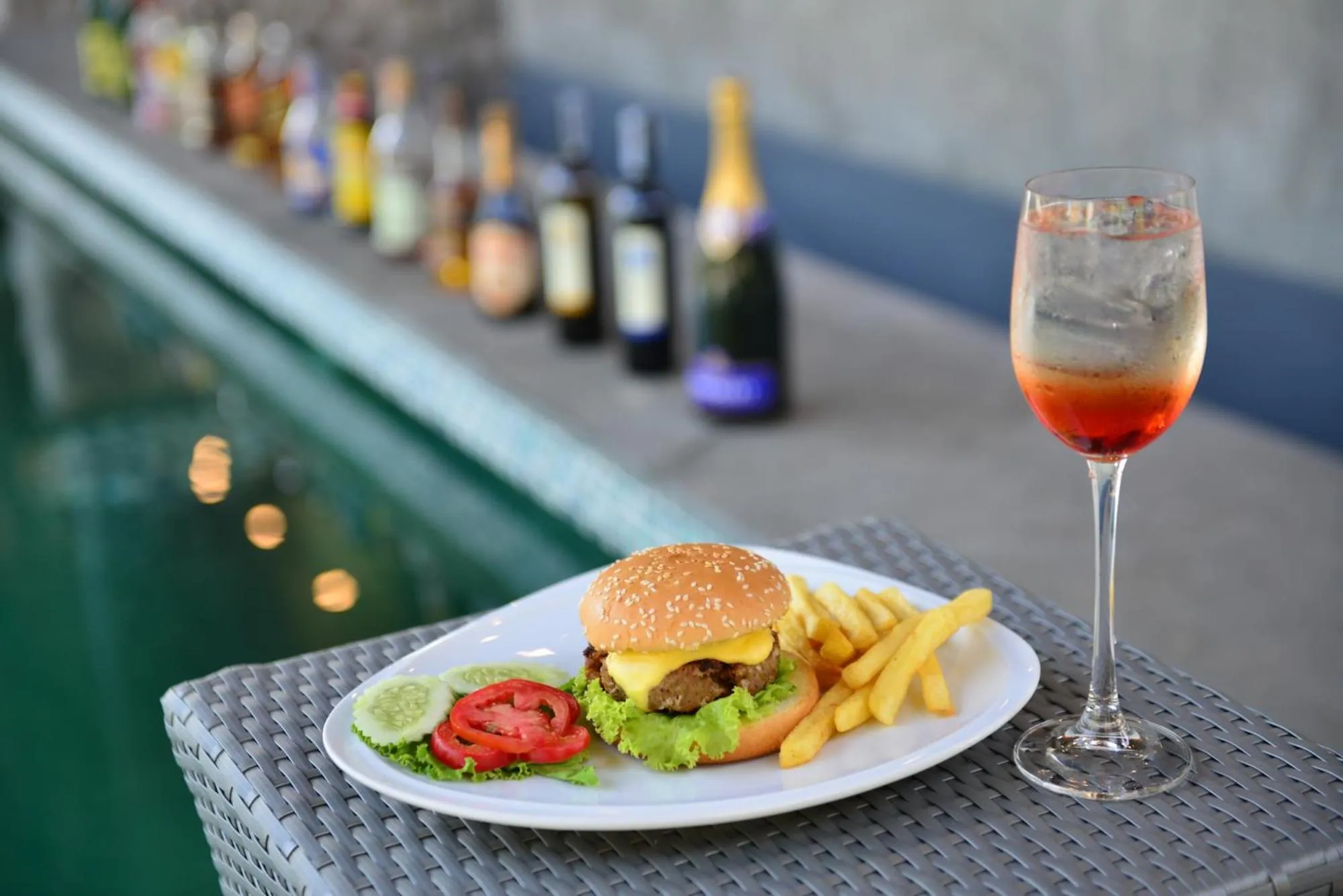 Restaurant/places to eat in Sappaya Hotel By Lotus Valley Golf Resort