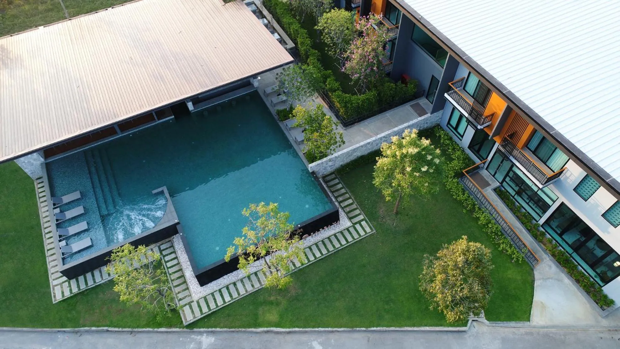 Property building in Sappaya Hotel By Lotus Valley Golf Resort