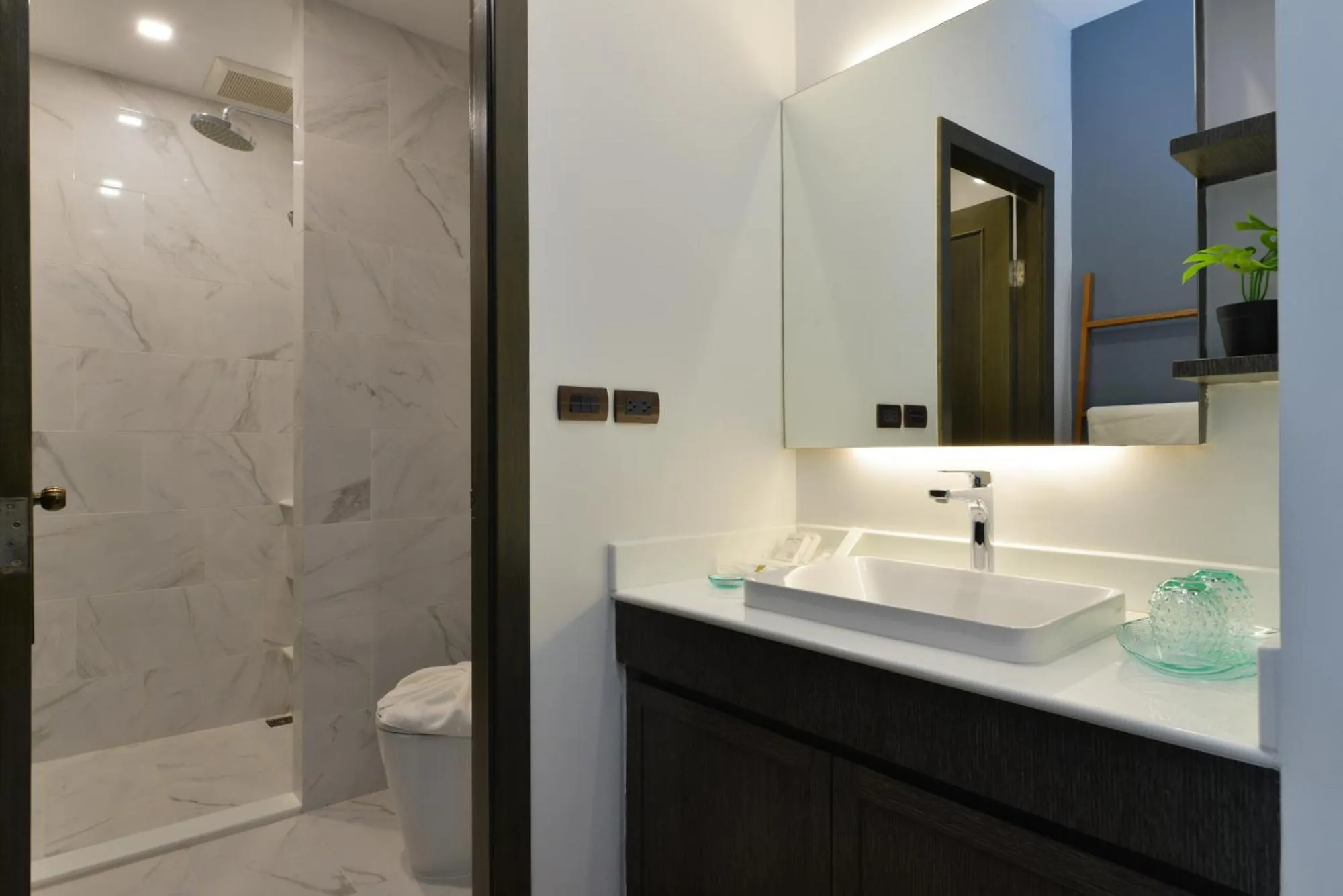 Bathroom in Sappaya Hotel By Lotus Valley Golf Resort