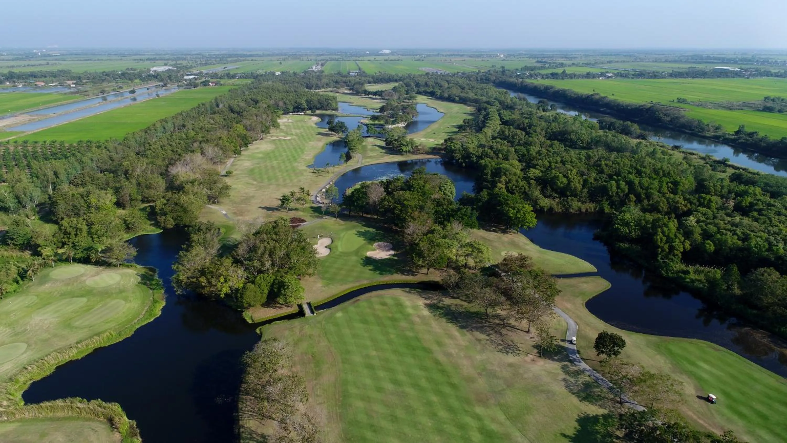 Property building in Sappaya Hotel By Lotus Valley Golf Resort