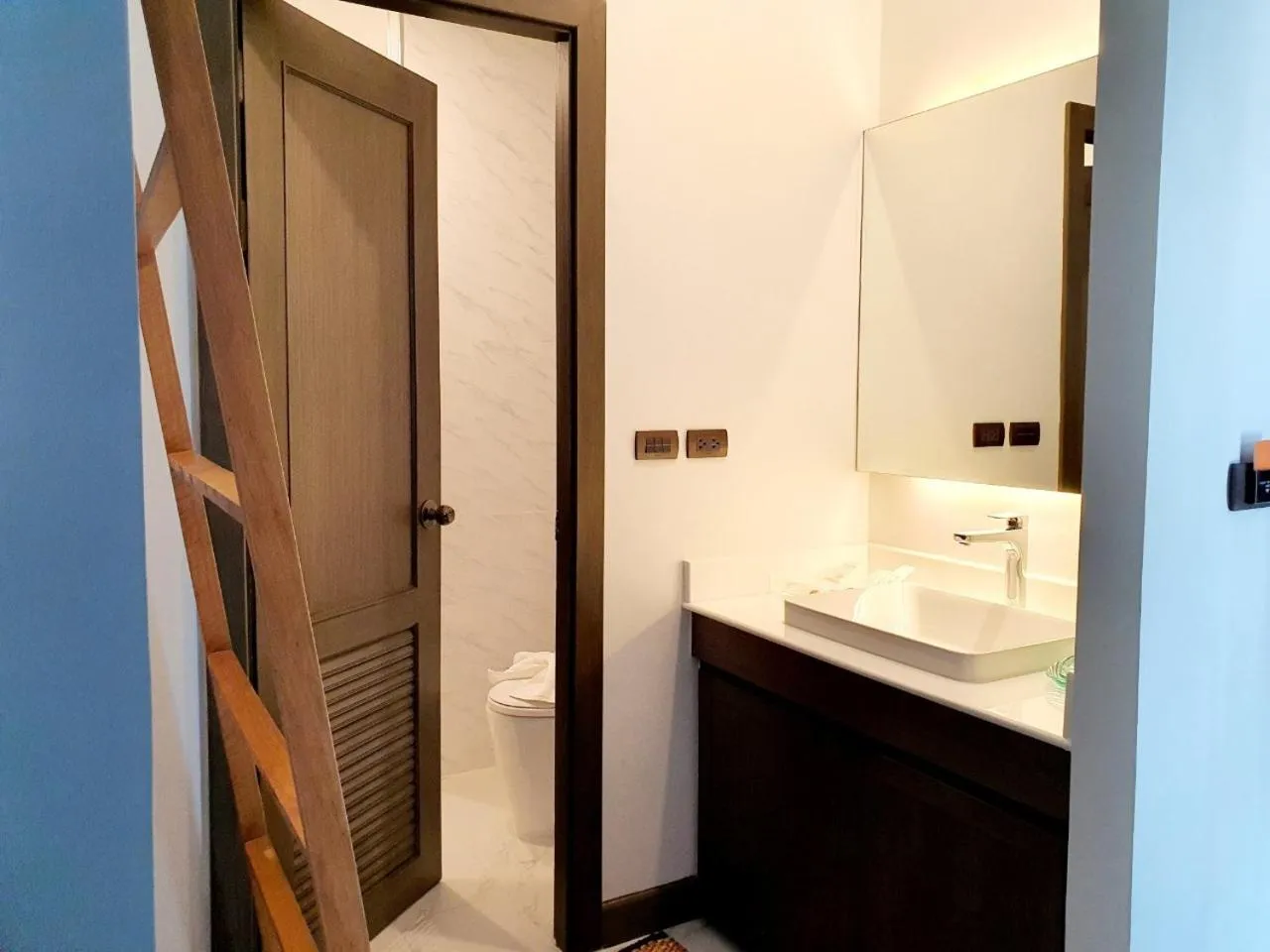 Bathroom in Sappaya Hotel By Lotus Valley Golf Resort