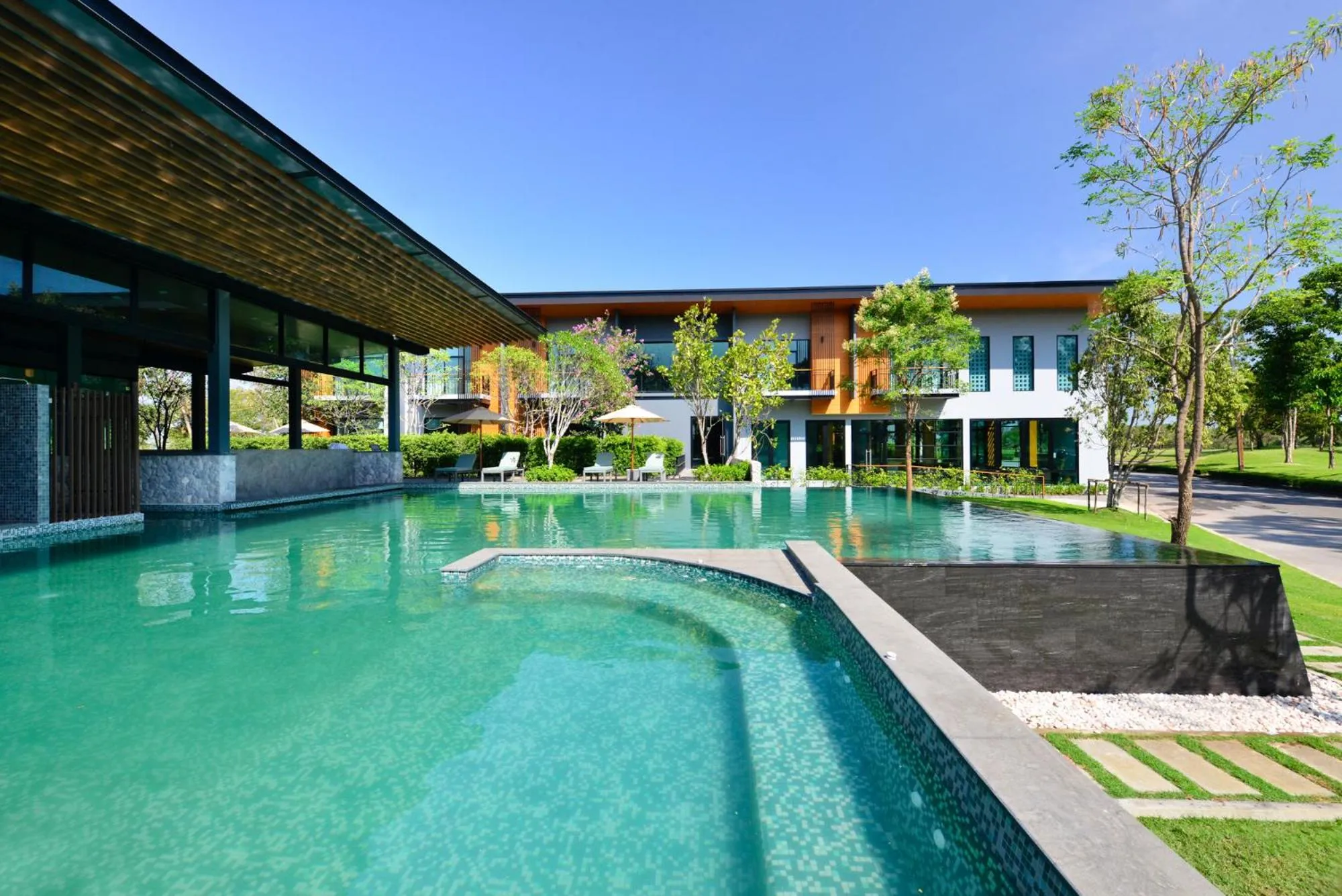 Swimming pool in Sappaya Hotel By Lotus Valley Golf Resort