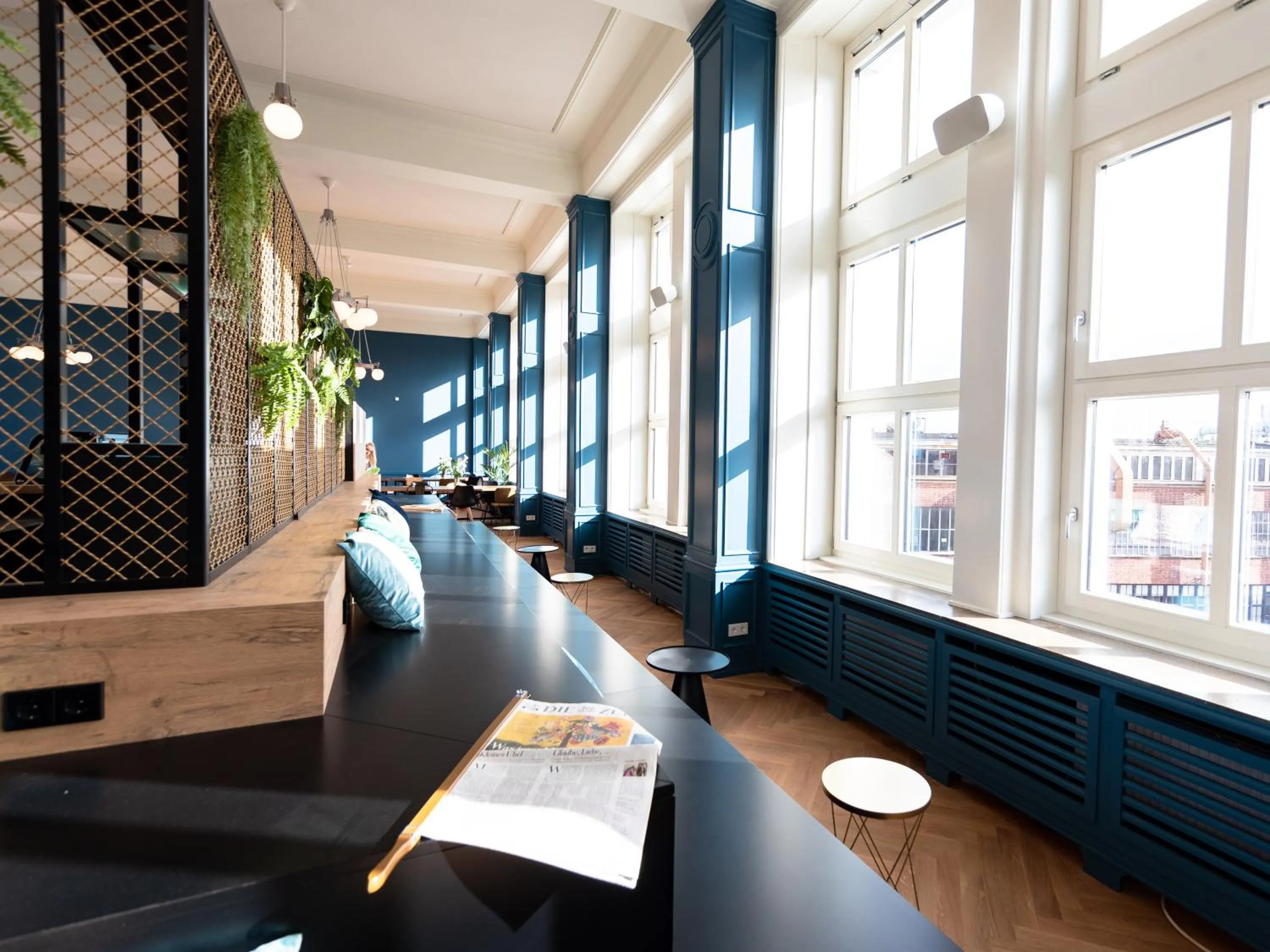 Lounge or bar in PHNX Aparthotel Hamburg