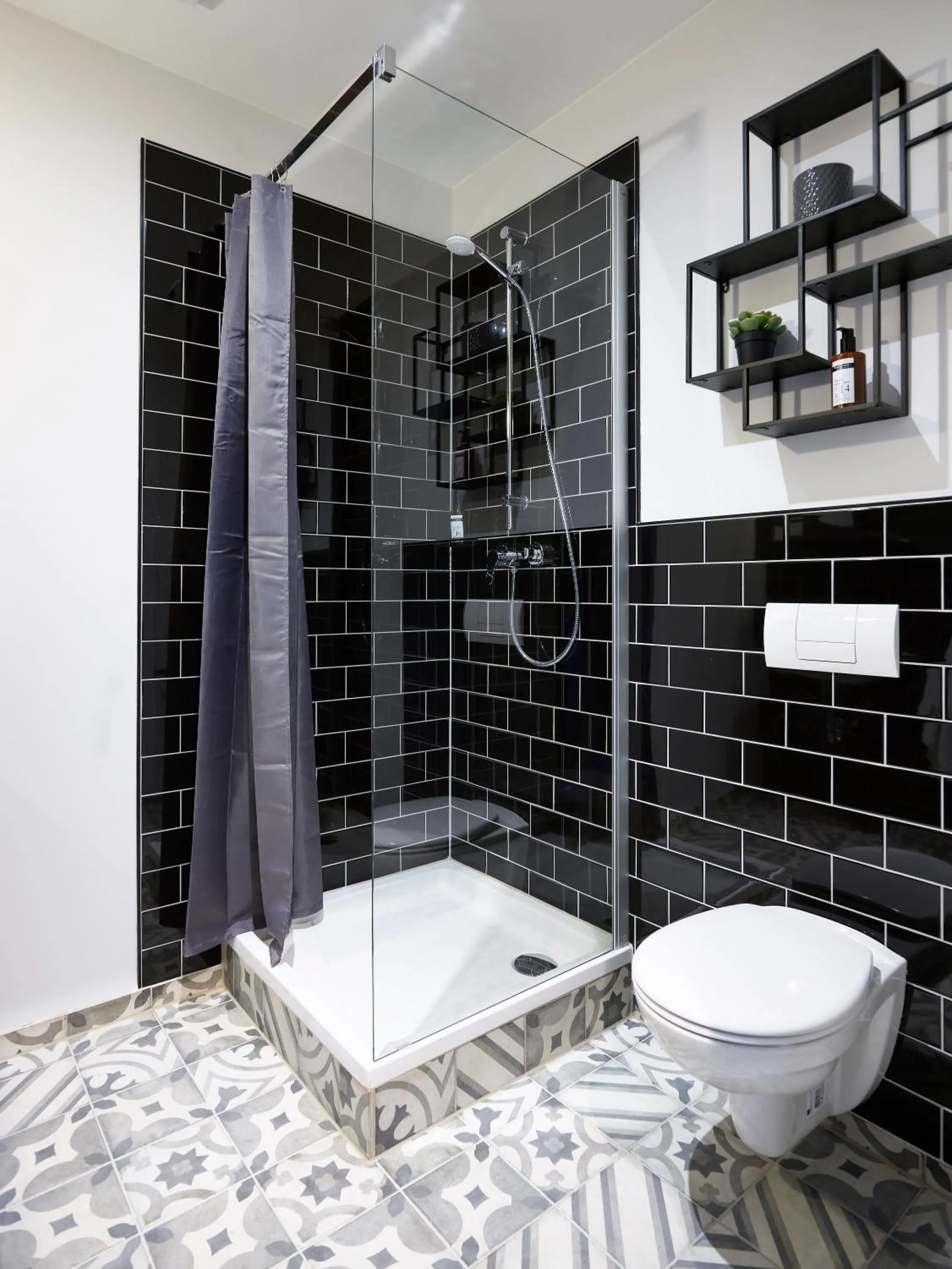 Bathroom in PHNX Aparthotel Hamburg