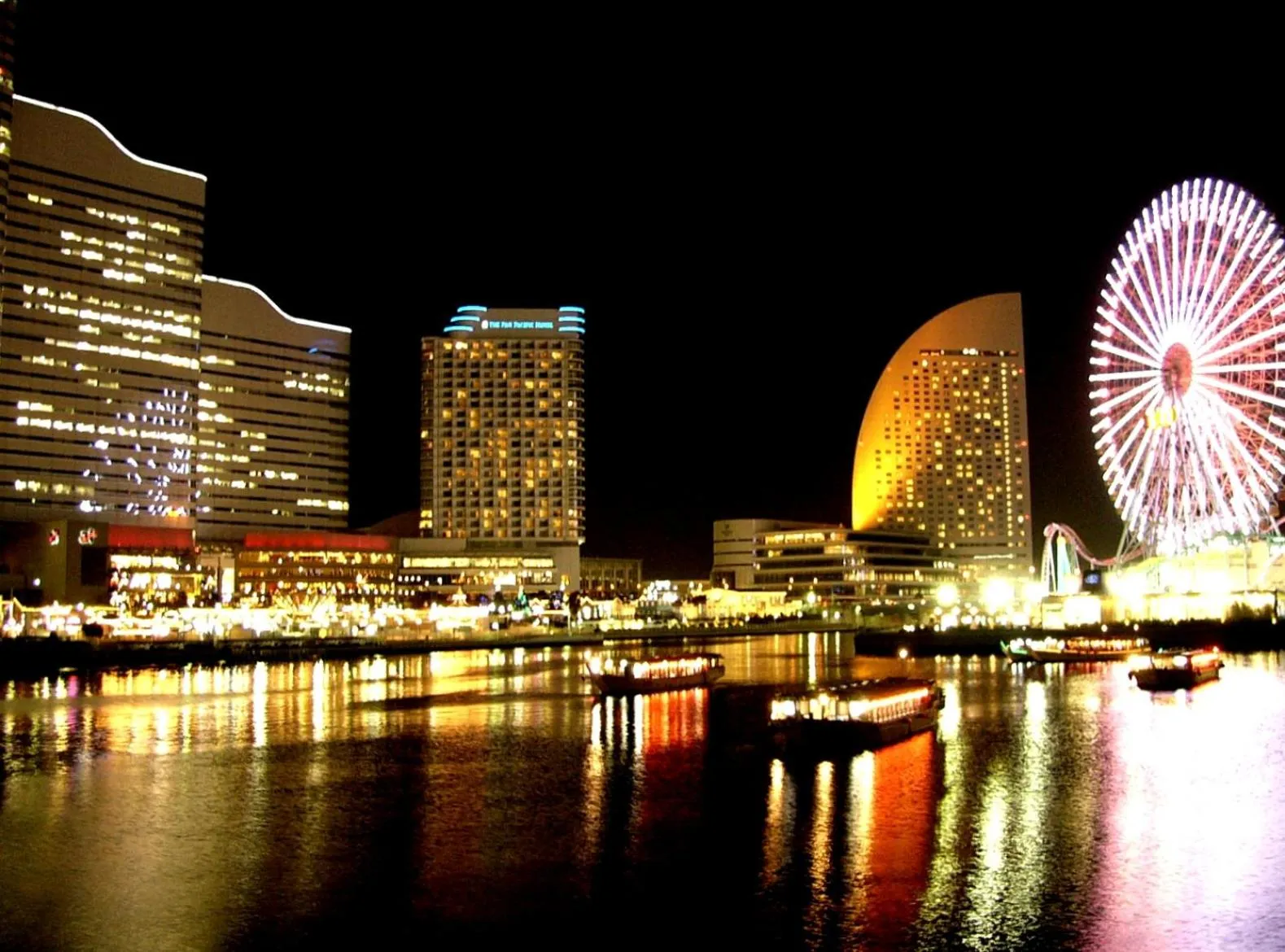 Nearby landmark in Sotetsu Fresa Inn Yokohama Higashiguchi