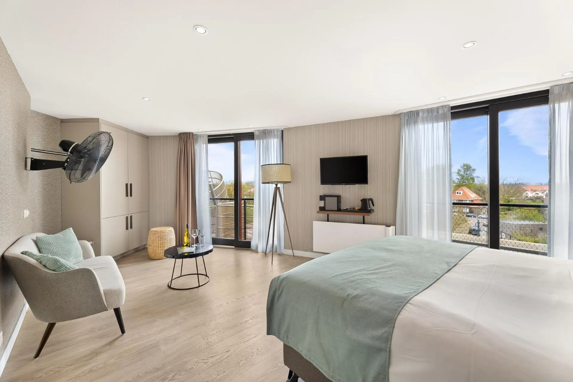 Bed in Suites Boulevard 17