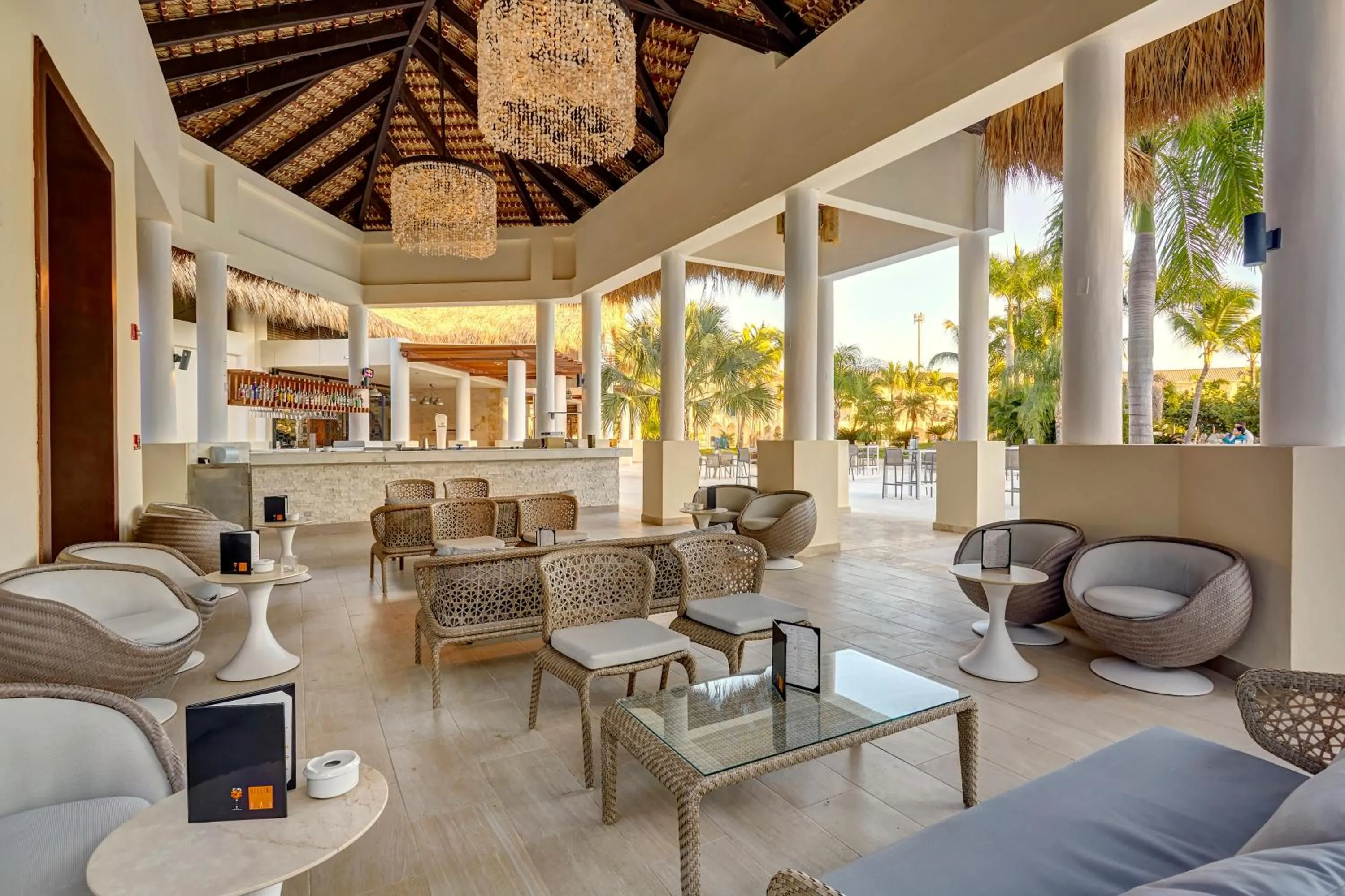 Lounge or bar in Royalton Splash Punta Cana, An Autograph Collection All-Inclusive Resort & Casino