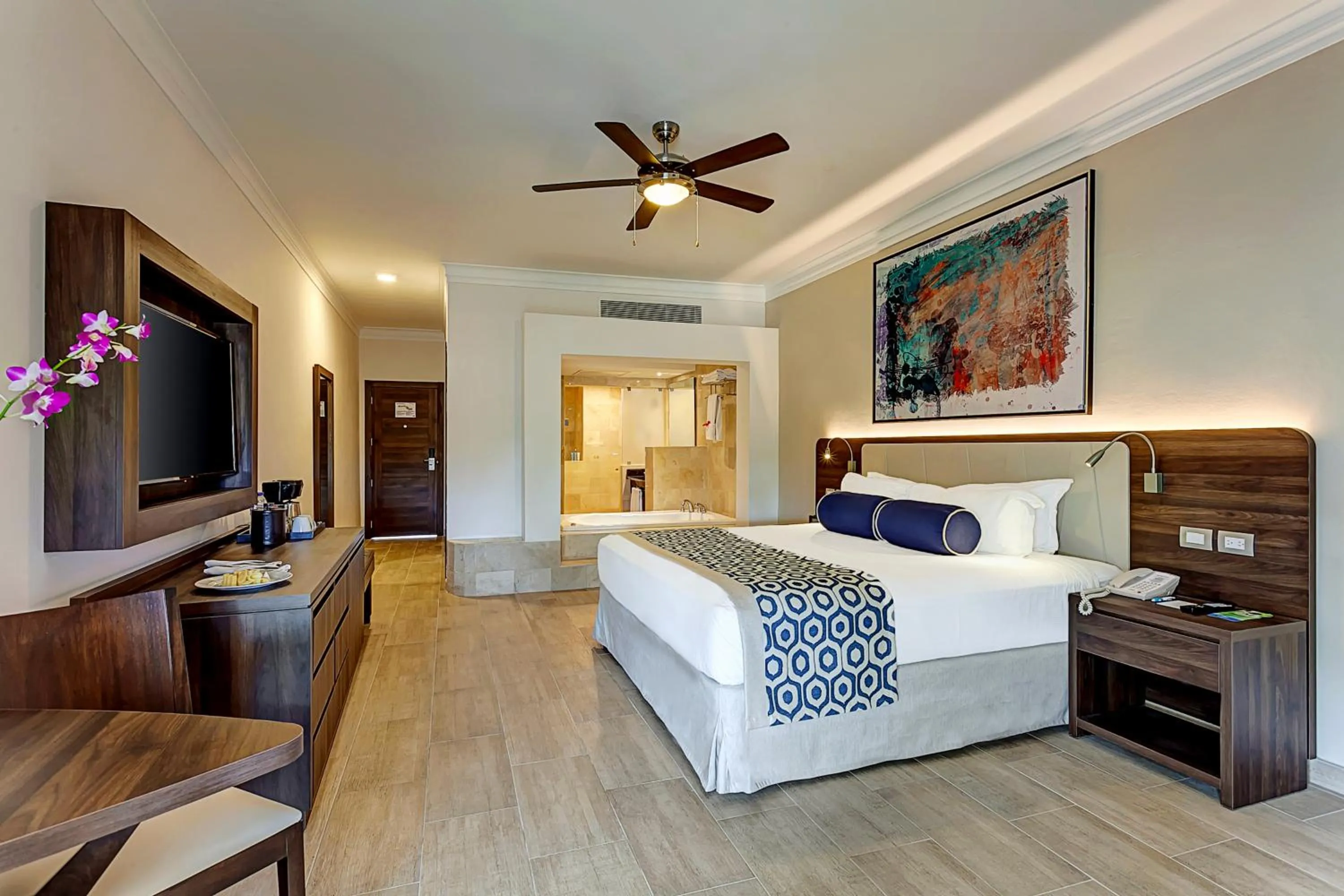 Bedroom, Bed in Royalton Splash Punta Cana, An Autograph Collection All-Inclusive Resort & Casino