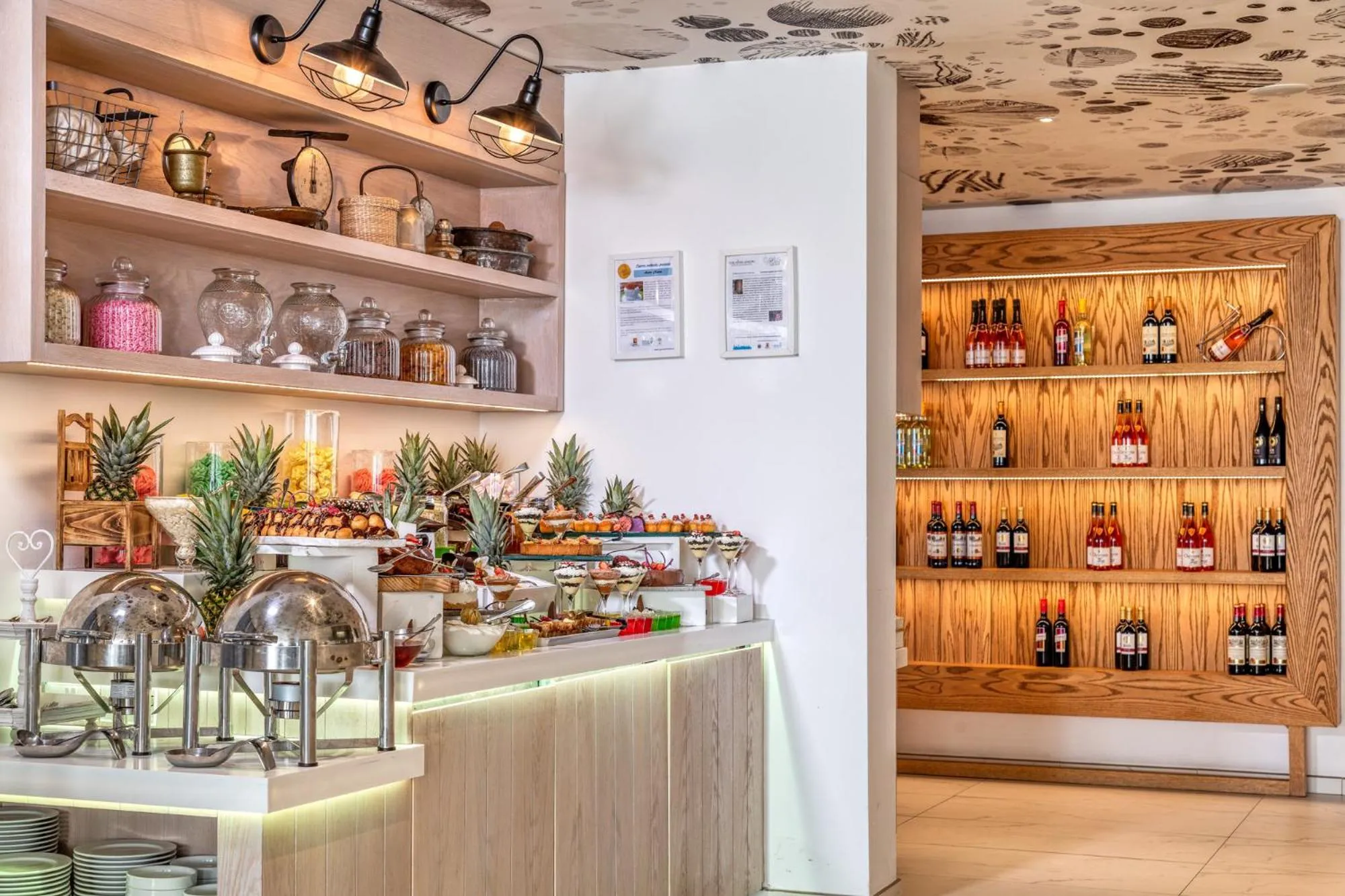 Food and drinks in King Jason Protaras - Designed for Adults by Louis Hotels