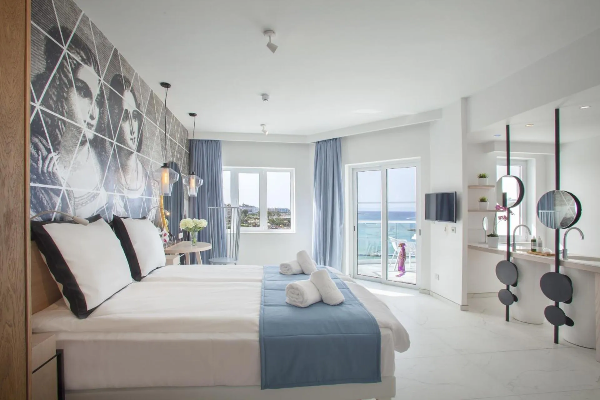 Bedroom, Bed in King Jason Protaras - Designed for Adults by Louis Hotels