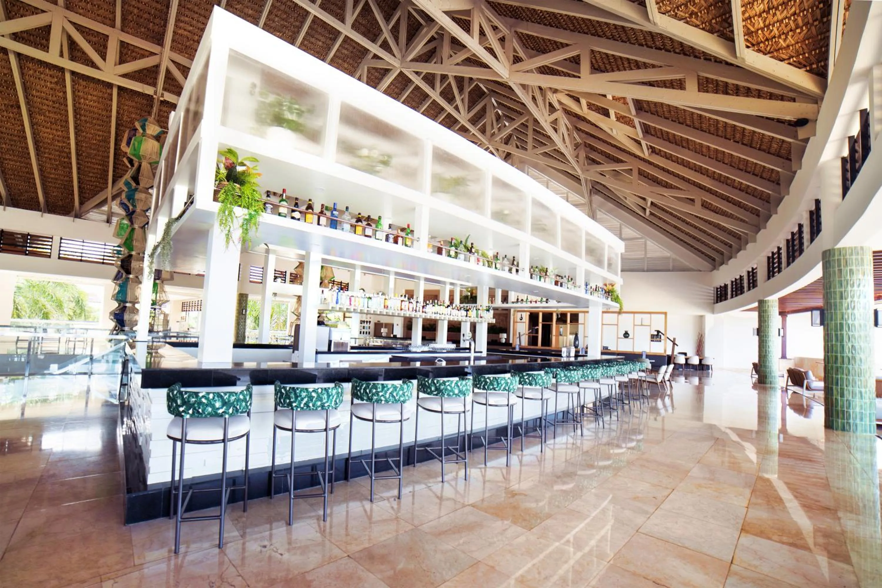 Lounge or bar in Royalton Punta Cana, An Autograph Collection All-Inclusive Resort & Casino