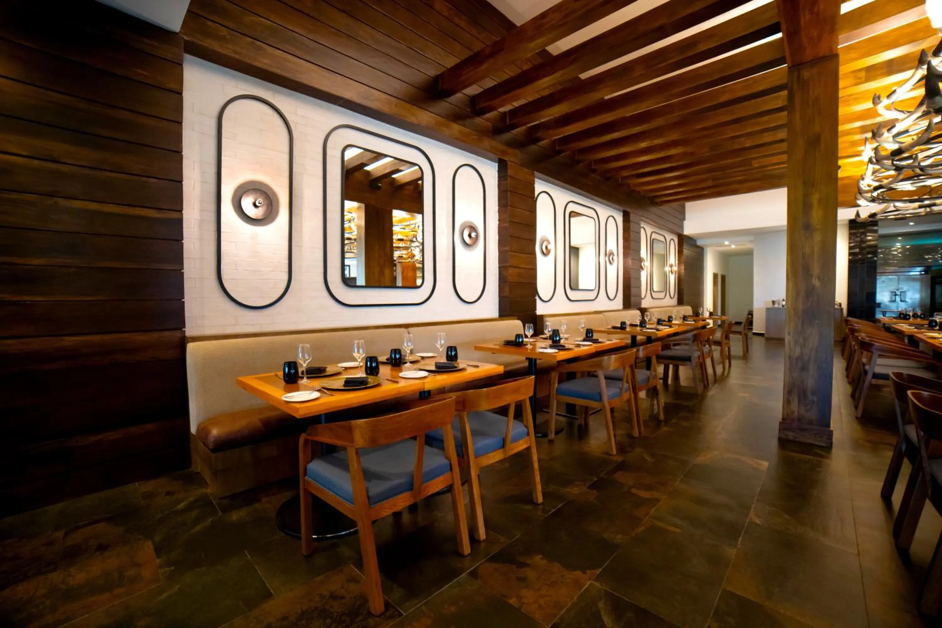 Restaurant/places to eat in Royalton Punta Cana, An Autograph Collection All-Inclusive Resort & Casino