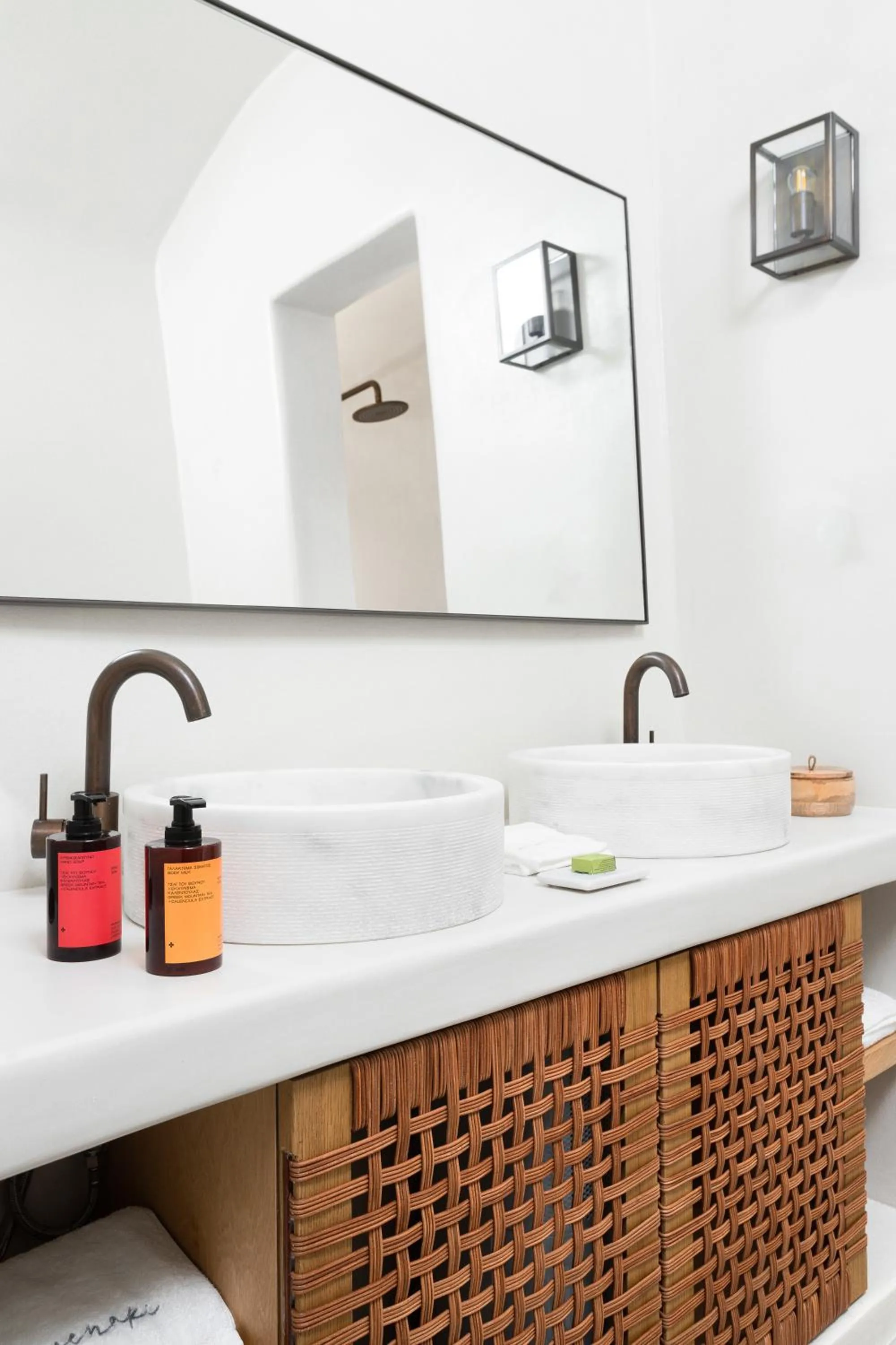 Bathroom in Armenaki