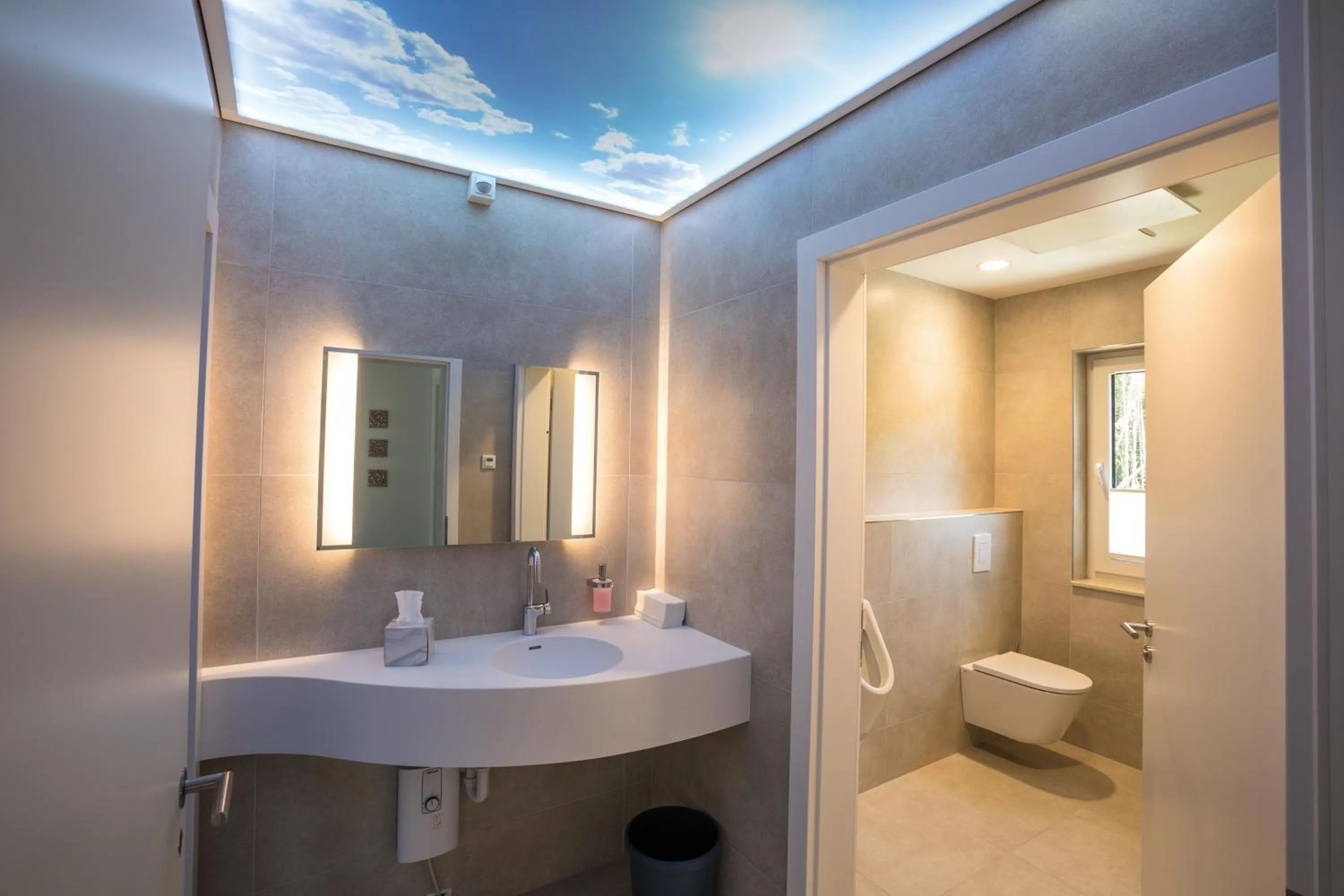 Toilet in Hotel Weiherhof am Golfpark