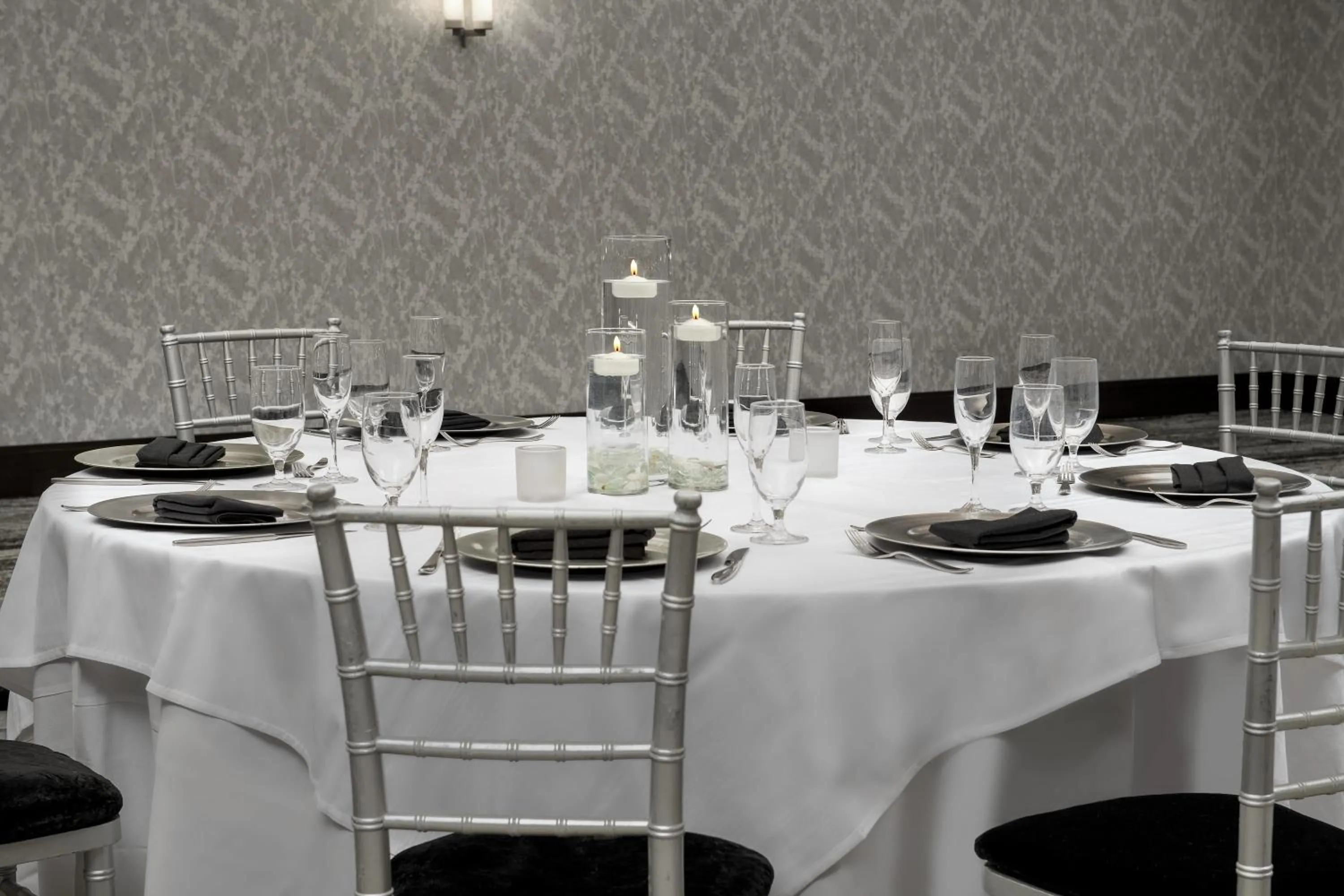 Banquet/Function facilities in Embassy Suites Springfield