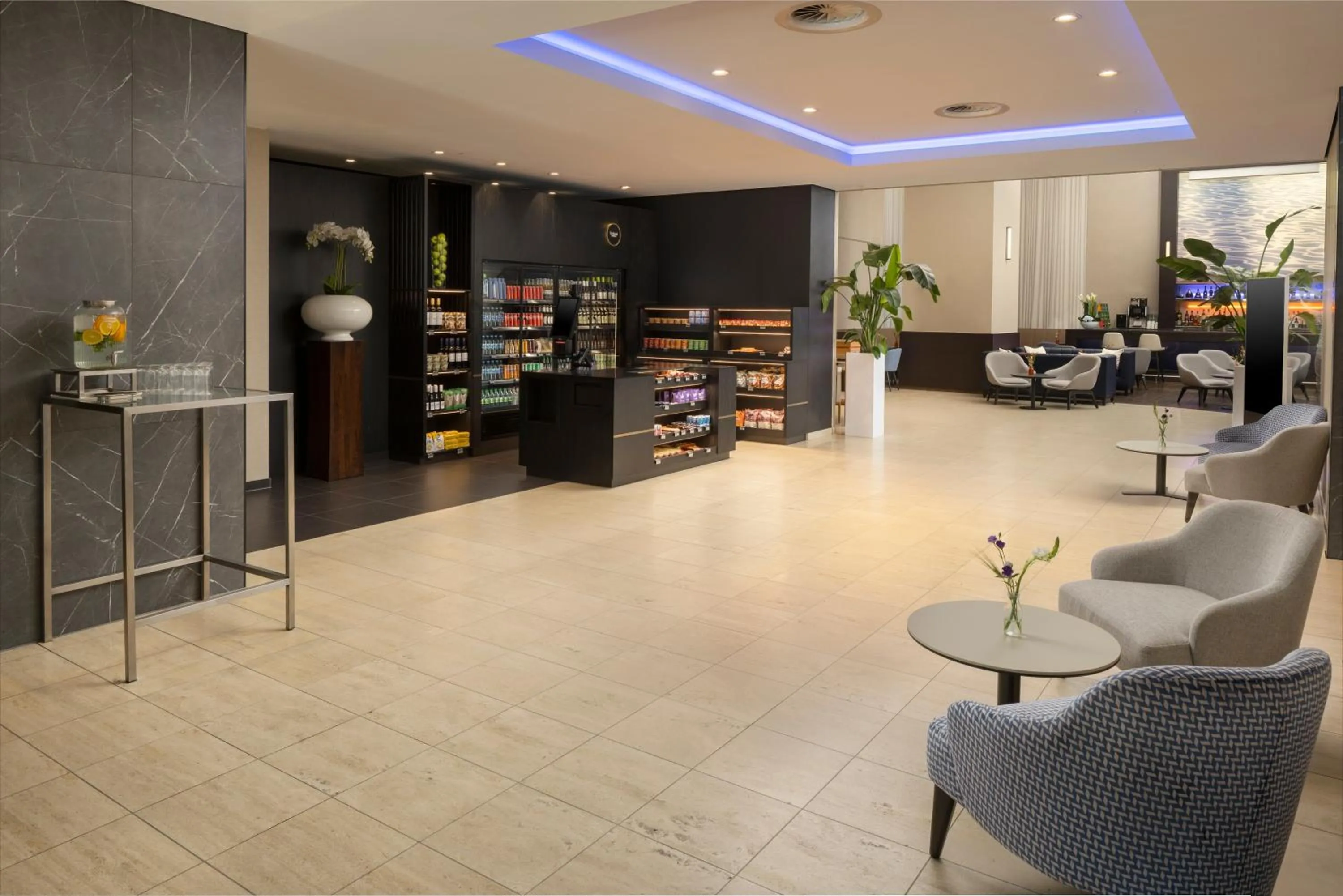 Lobby or reception in Hilton Düsseldorf