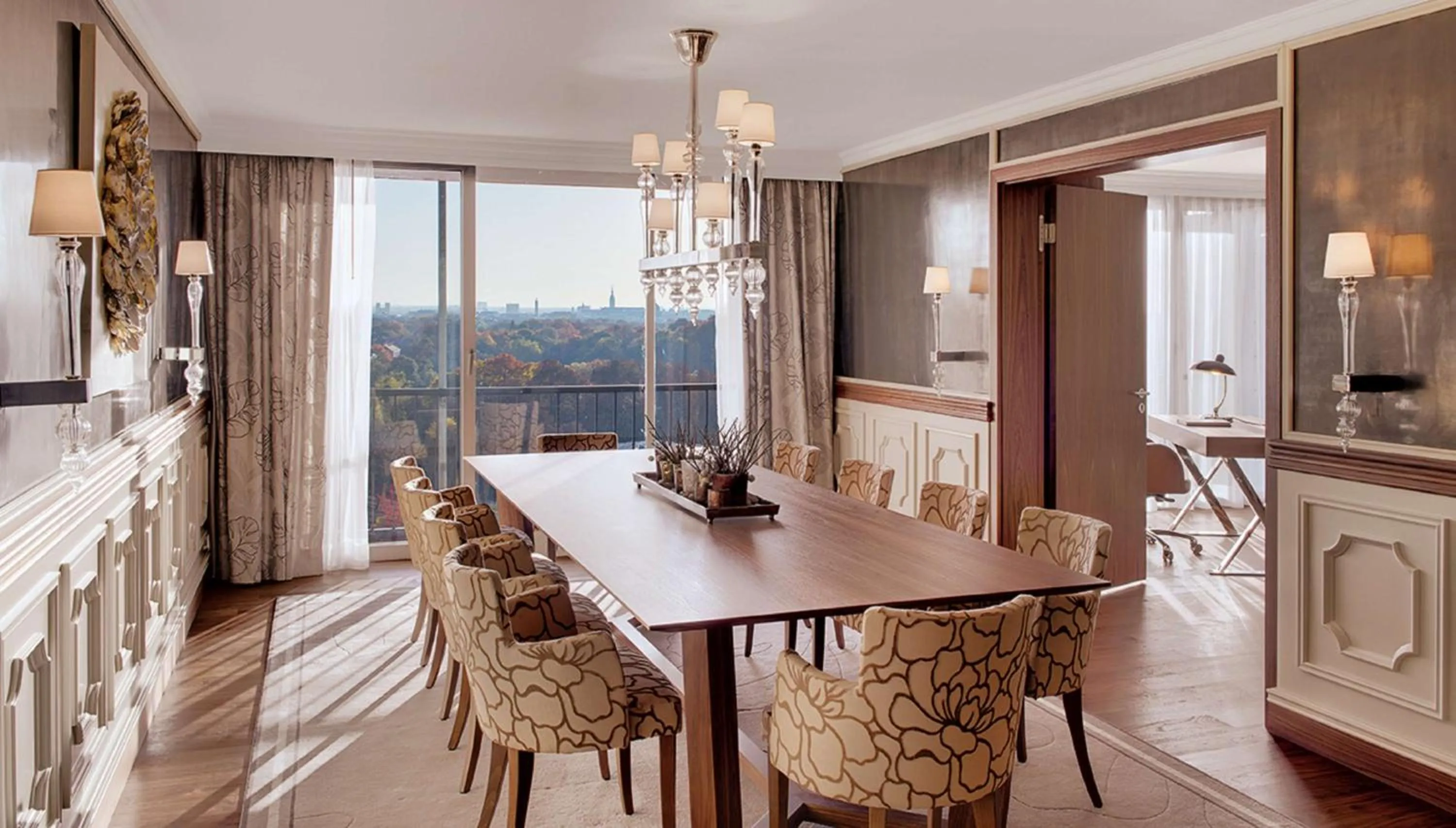 Photo of the whole room in Hilton Munich Park