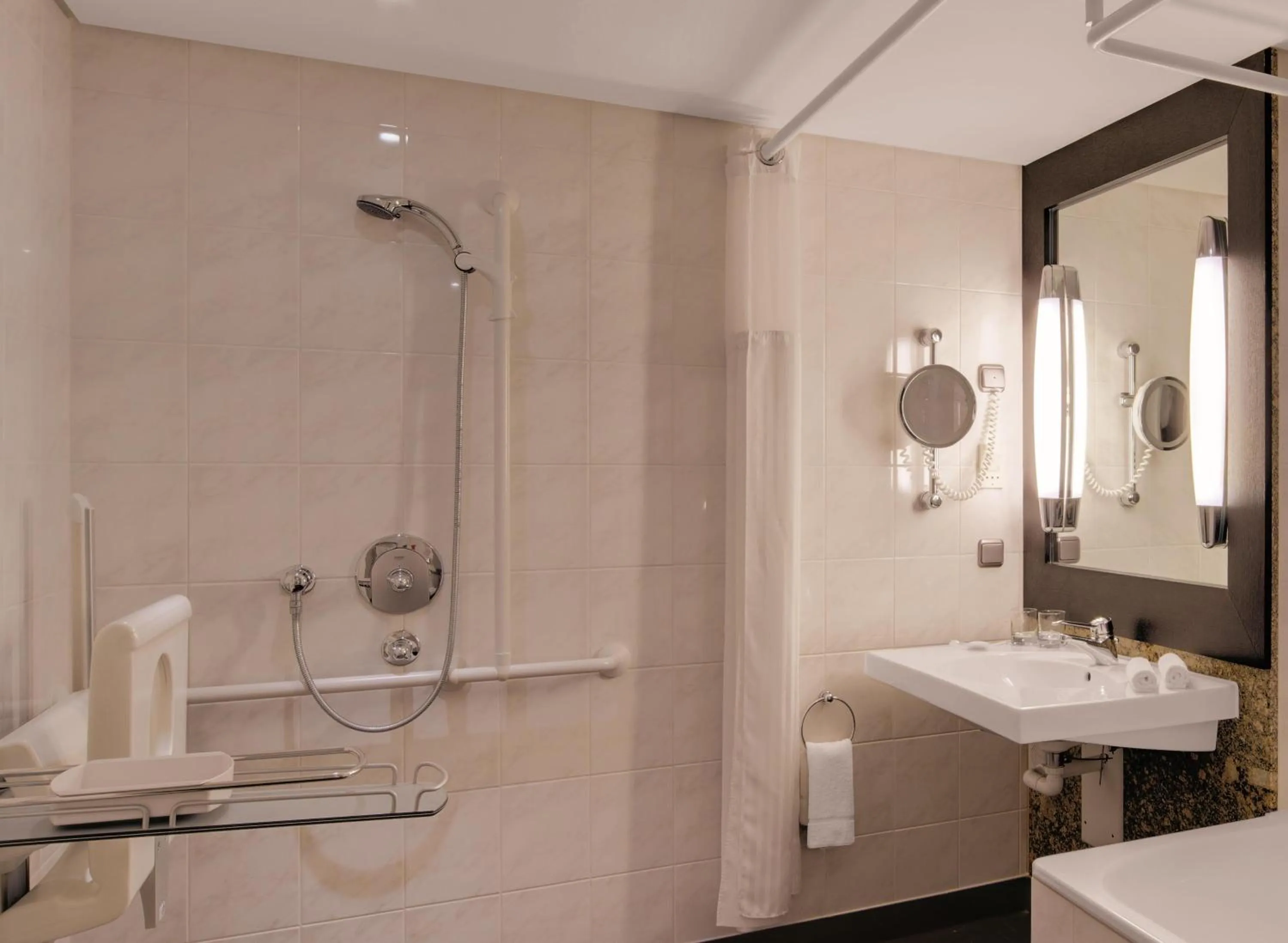 Bathroom in Hilton Munich Park