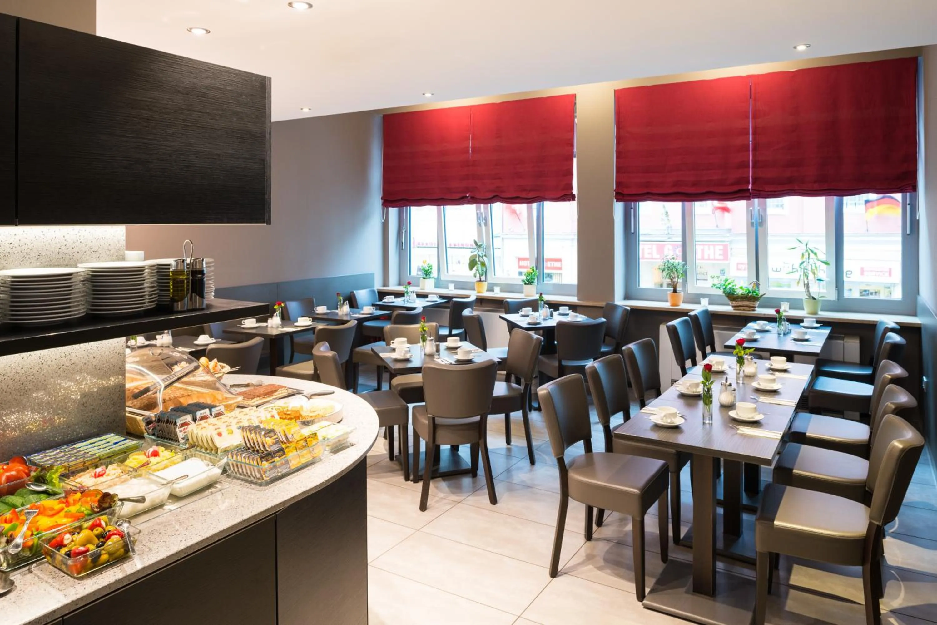 Restaurant/places to eat in Hotel Munich Inn - Design Hotel