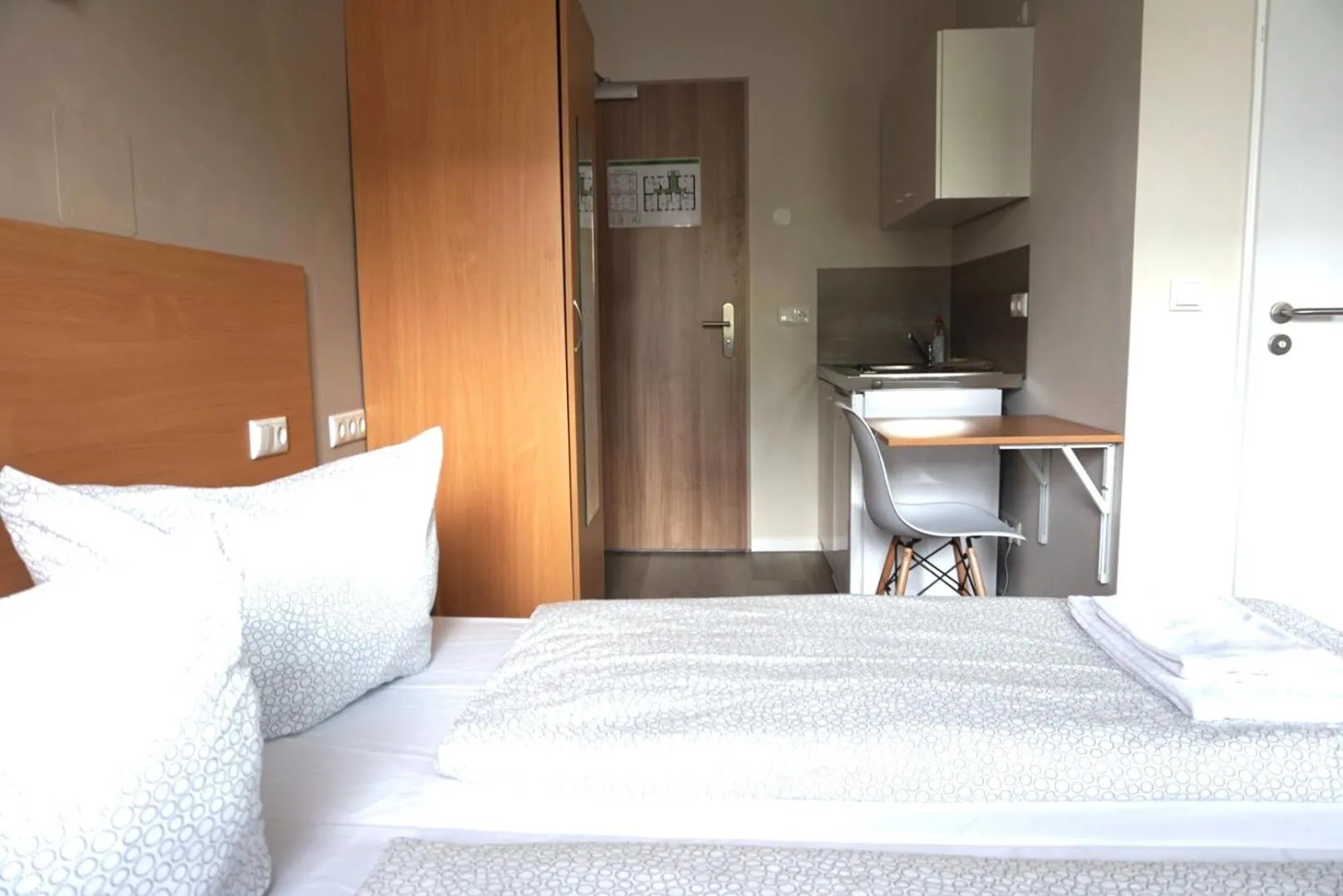 Photo of the whole room, Bed in Apartment Hotel Wittenau