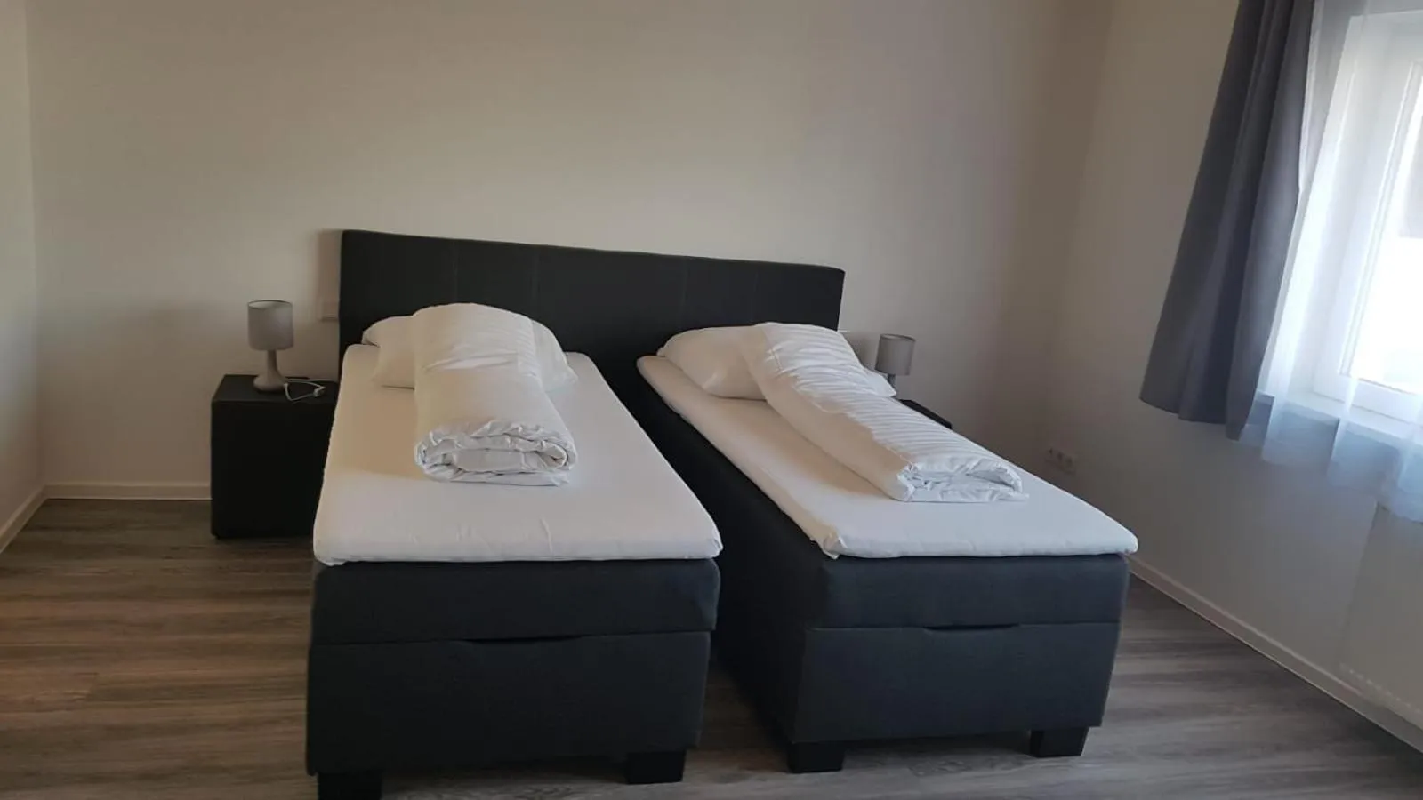 Bed in Air Rooms Hotel