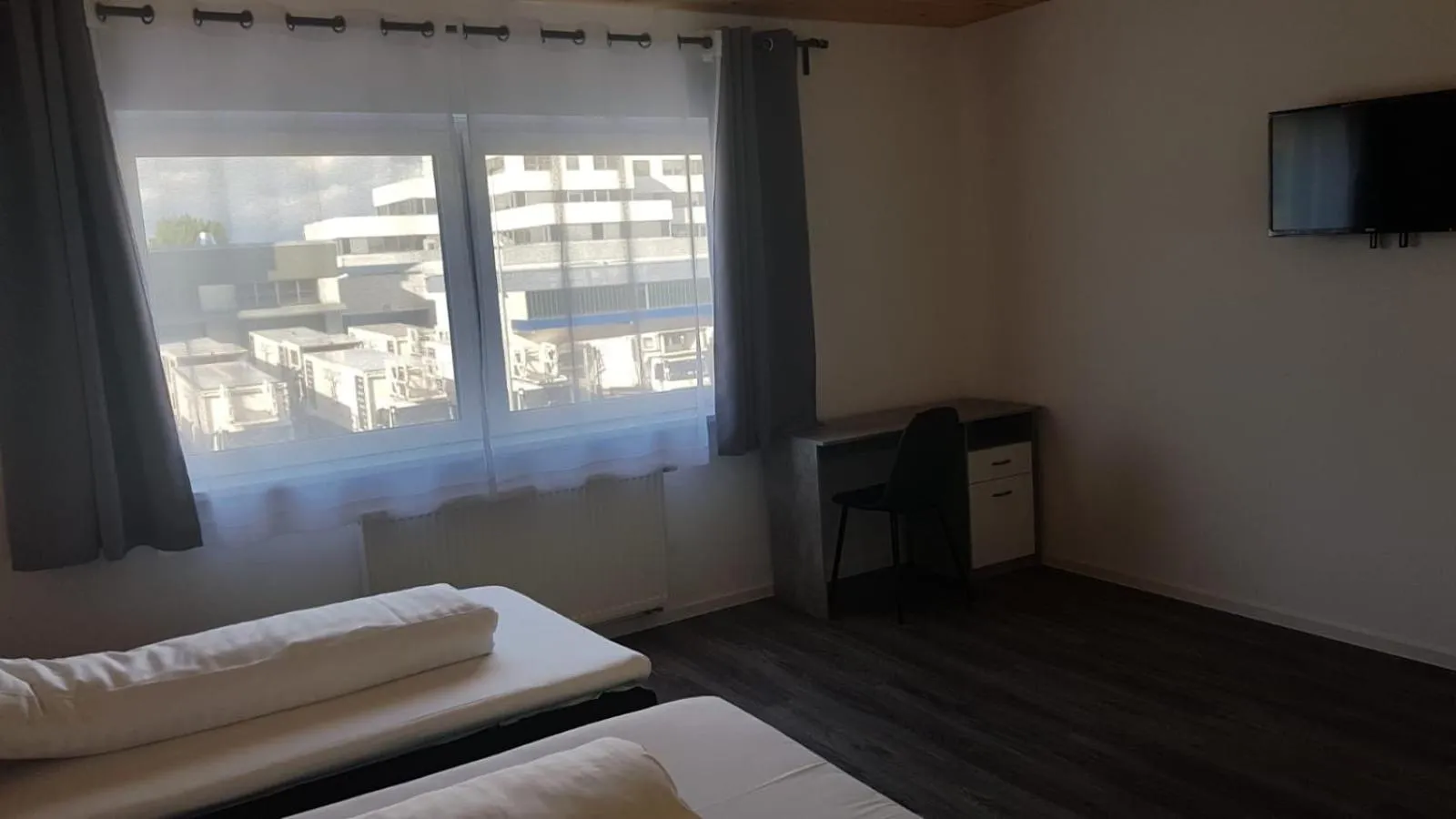 Bed in Air Rooms Hotel