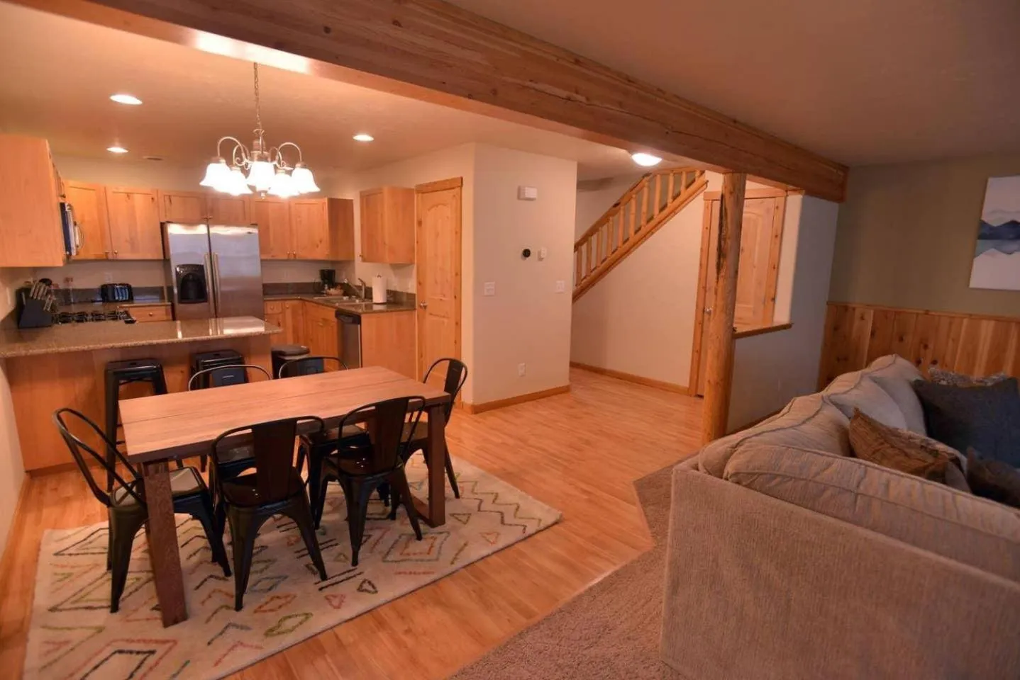 Dining area in Mountain Therapy by Casago McCall - Donerightmanagement