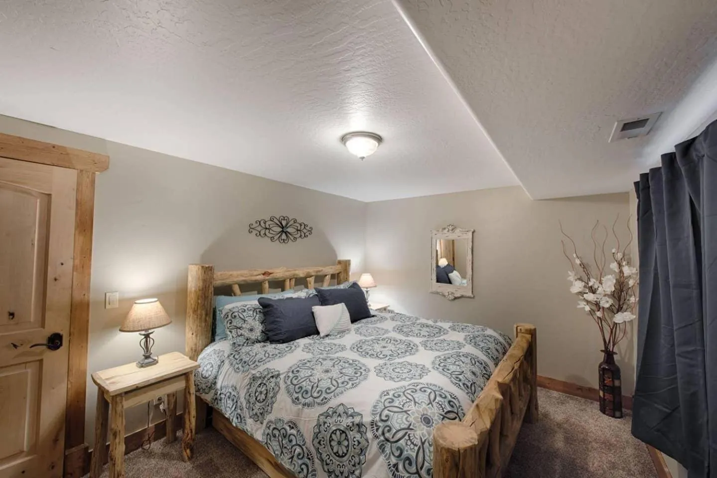 Bedroom, Bed in Broken Ridge Ranch by Casago McCall - Donerightmanagement