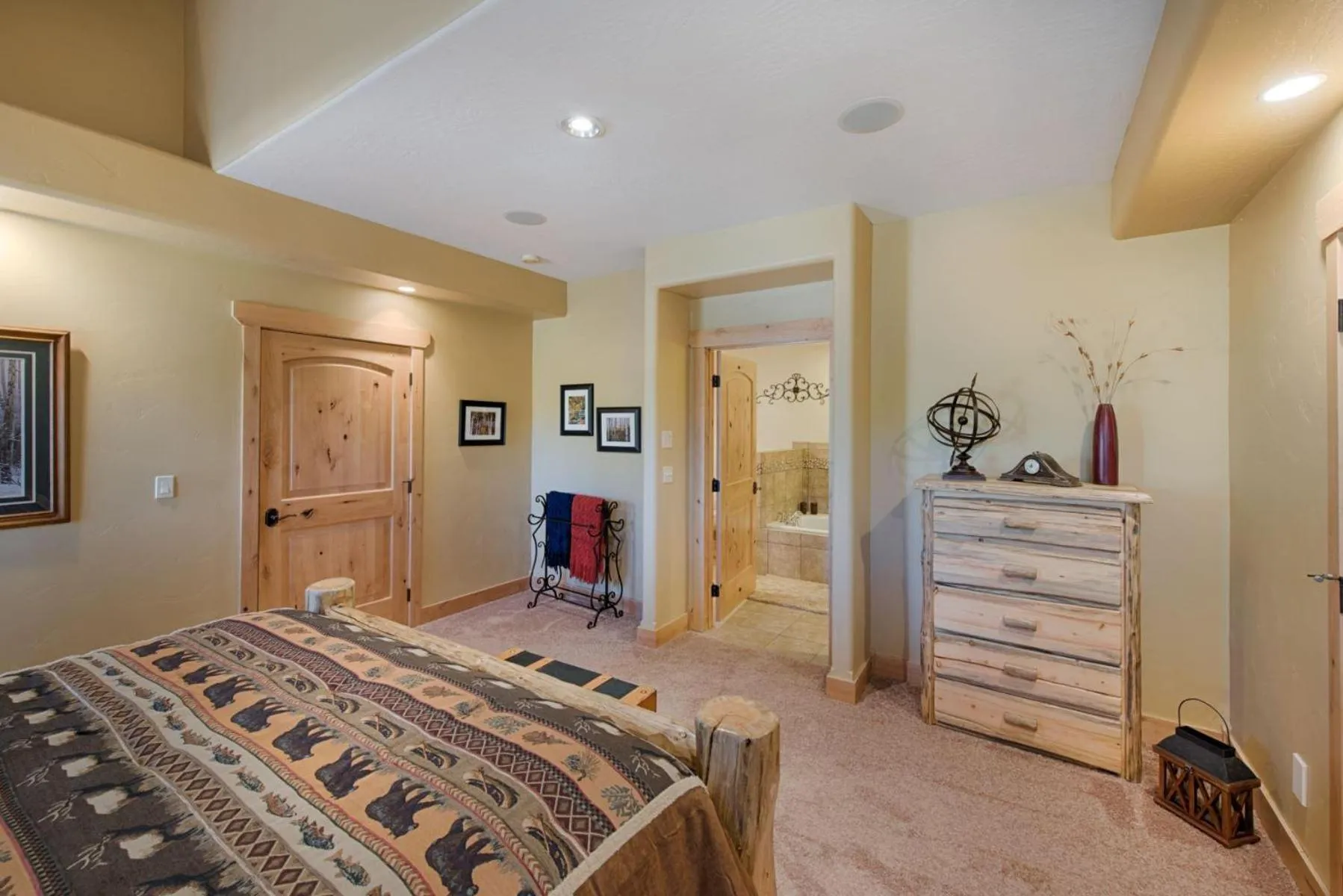 Bed in Broken Ridge Ranch by Casago McCall - Donerightmanagement